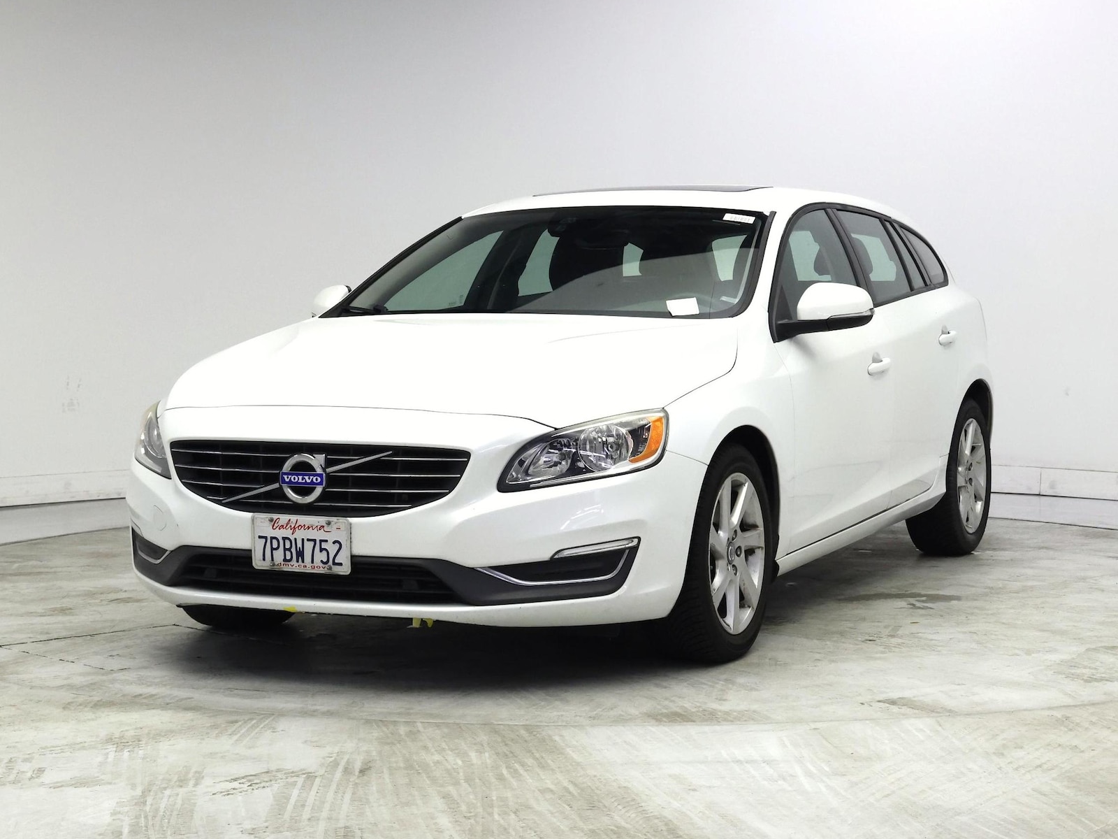 2015 Volvo V60 Base - Photo 5