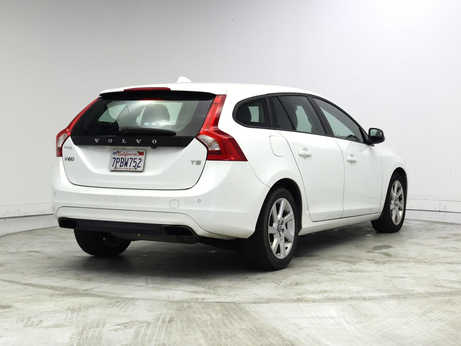 2015 Volvo V60 Base - Photo 9