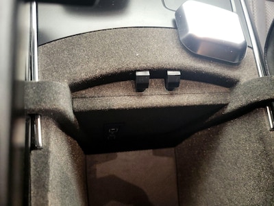 USB/AUX Ports