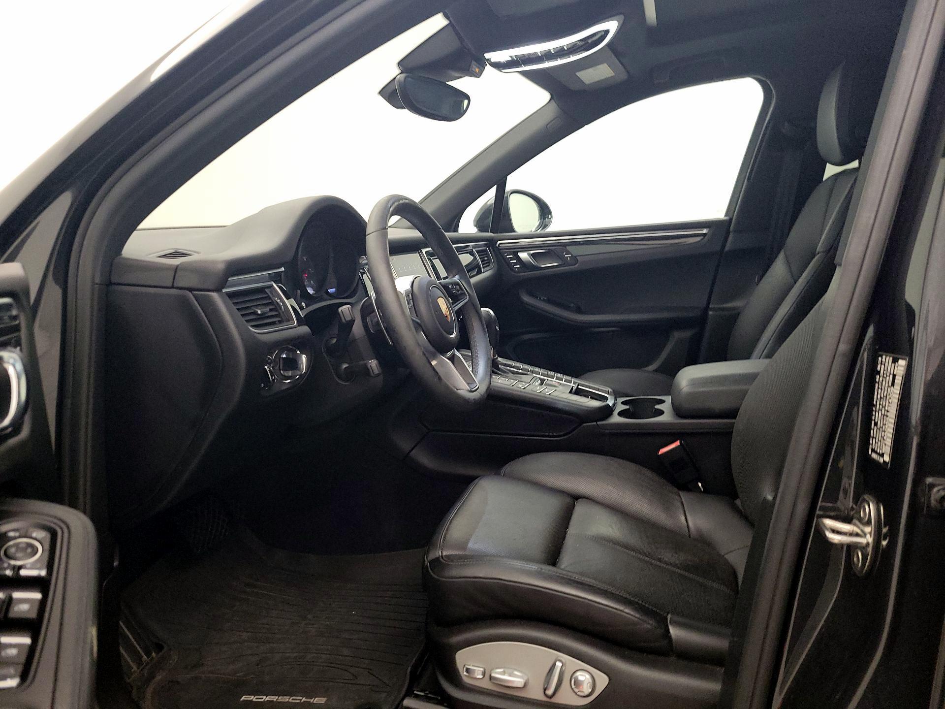 Thumbnail: 2018 Porsche Macan - 11