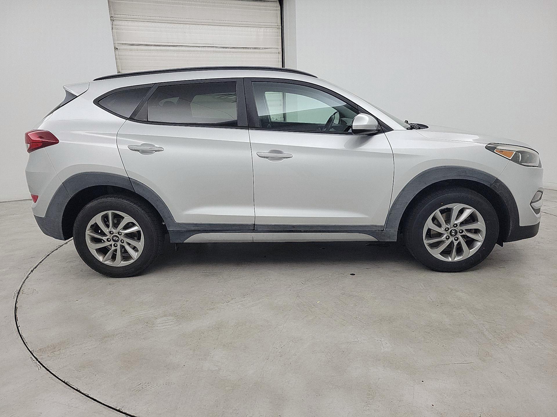 Thumbnail: 2018 Hyundai Tucson - 4