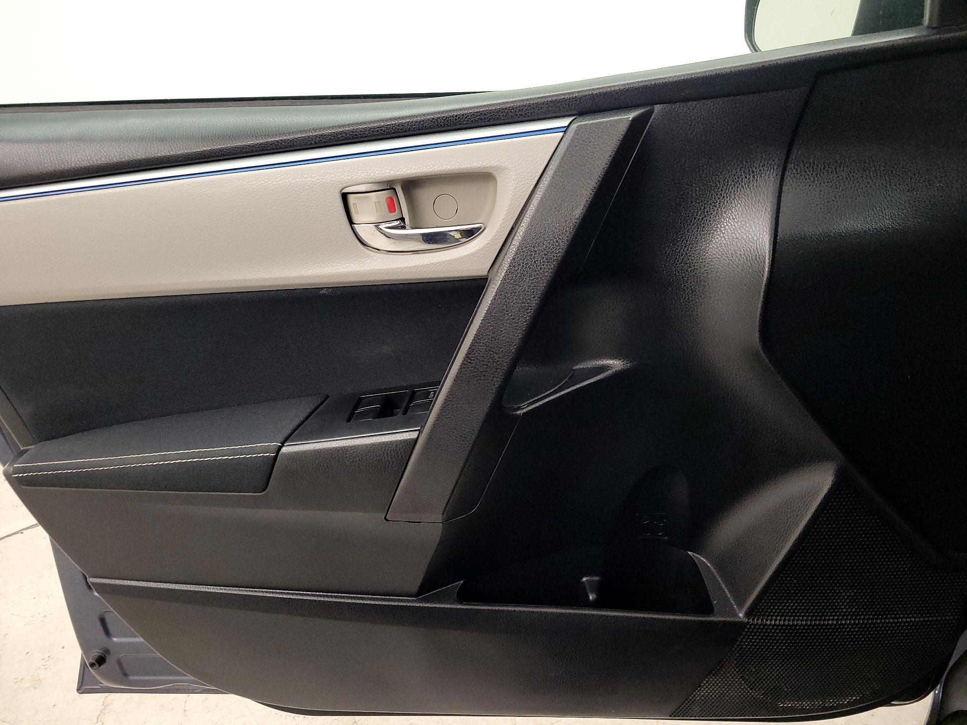 Thumbnail: 2014 Toyota Corolla - 12