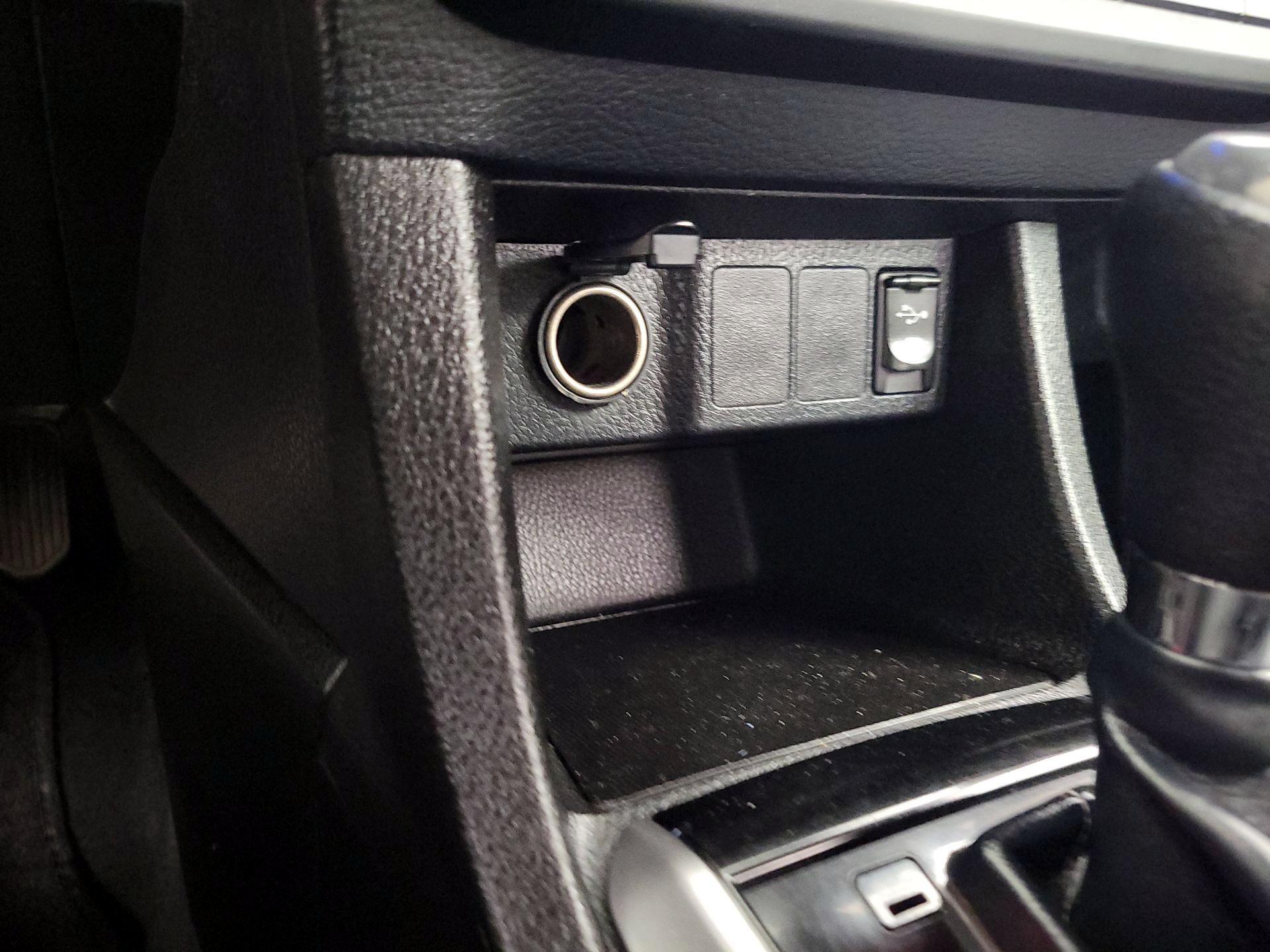 Thumbnail: 2014 Toyota Corolla - 18