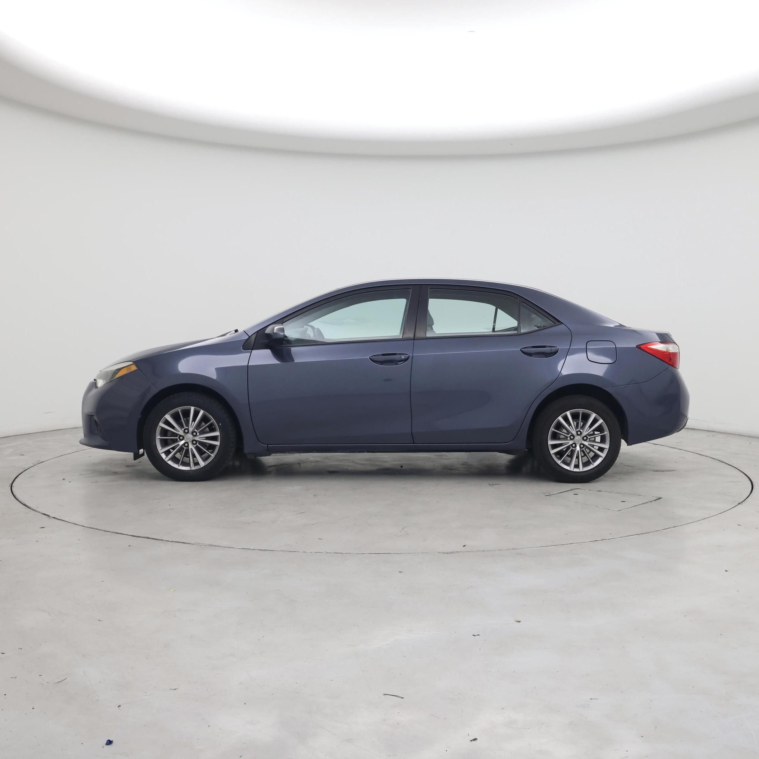 Thumbnail: 2014 Toyota Corolla - 3