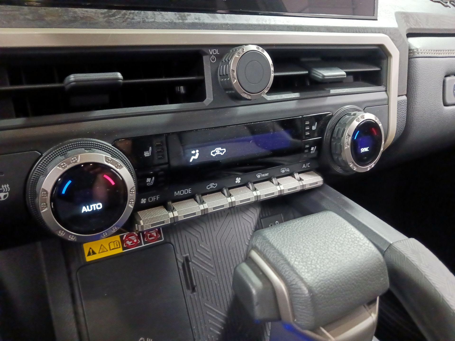 Thumbnail: 2024 Toyota Tacoma - 14