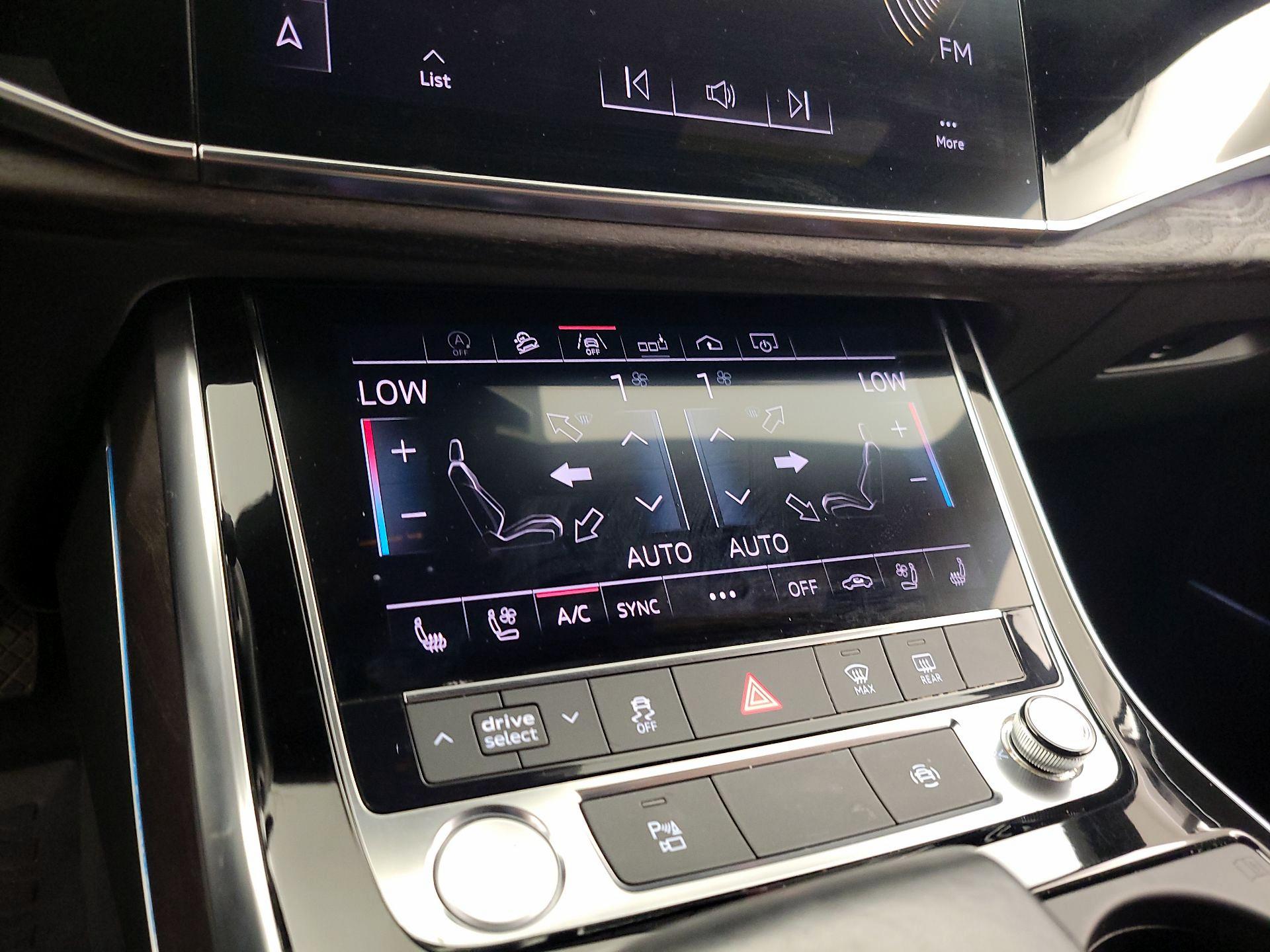 Thumbnail: 2019 Audi Q8 - 16