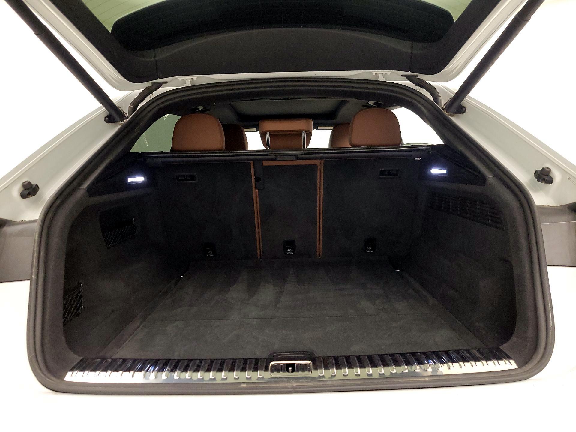 Thumbnail: 2019 Audi Q8 - 20