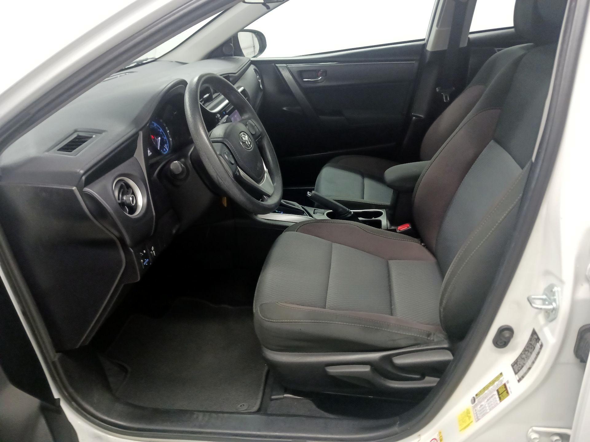 Thumbnail: 2017 Toyota Corolla - 11