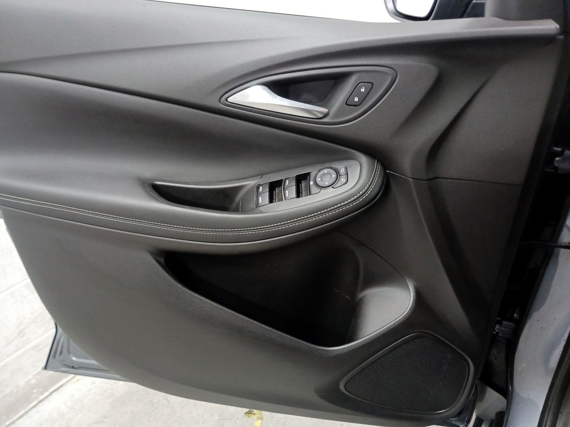 Thumbnail: 2022 Buick Encore GX - 12