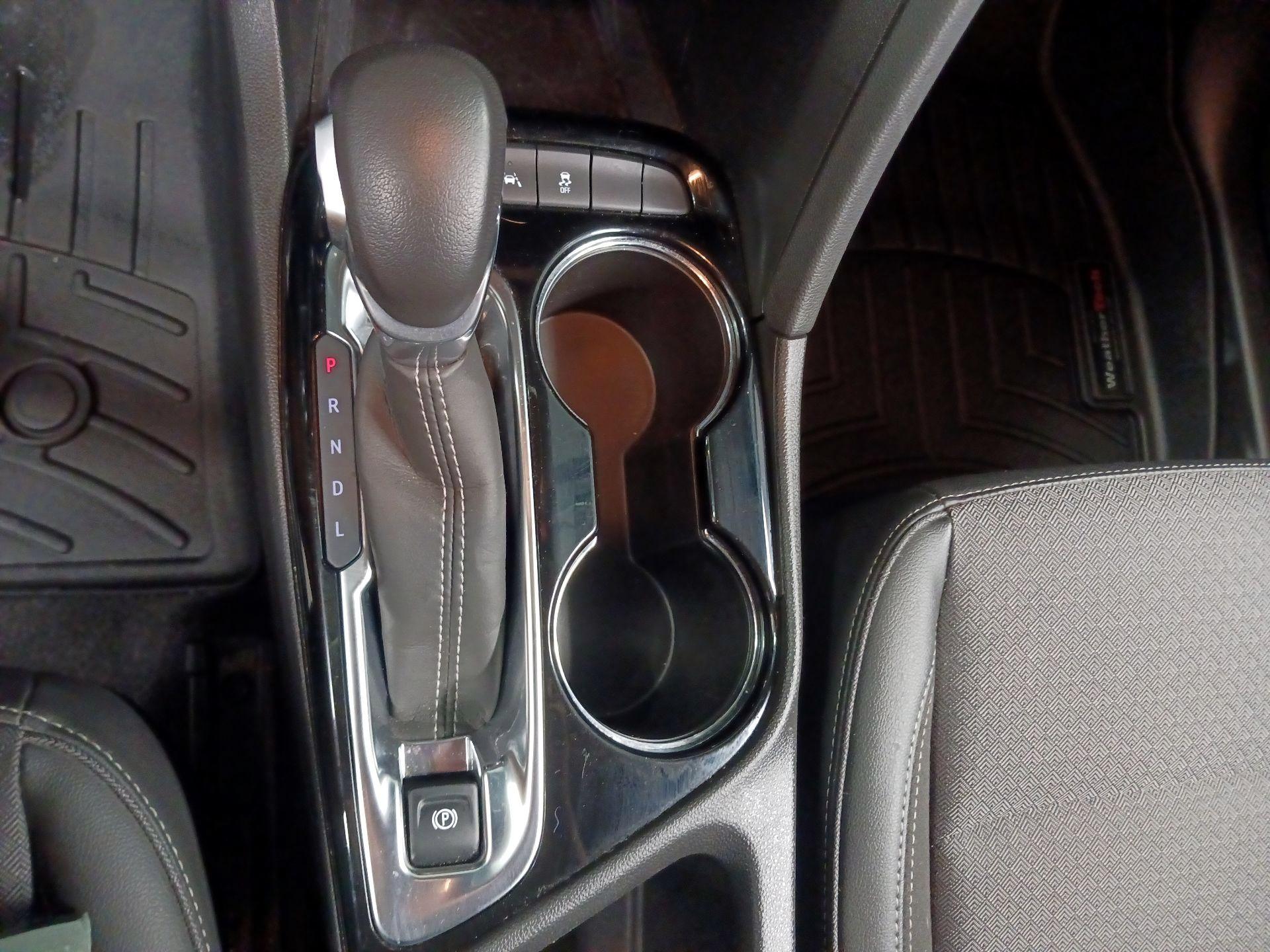 Thumbnail: 2022 Buick Encore GX - 16