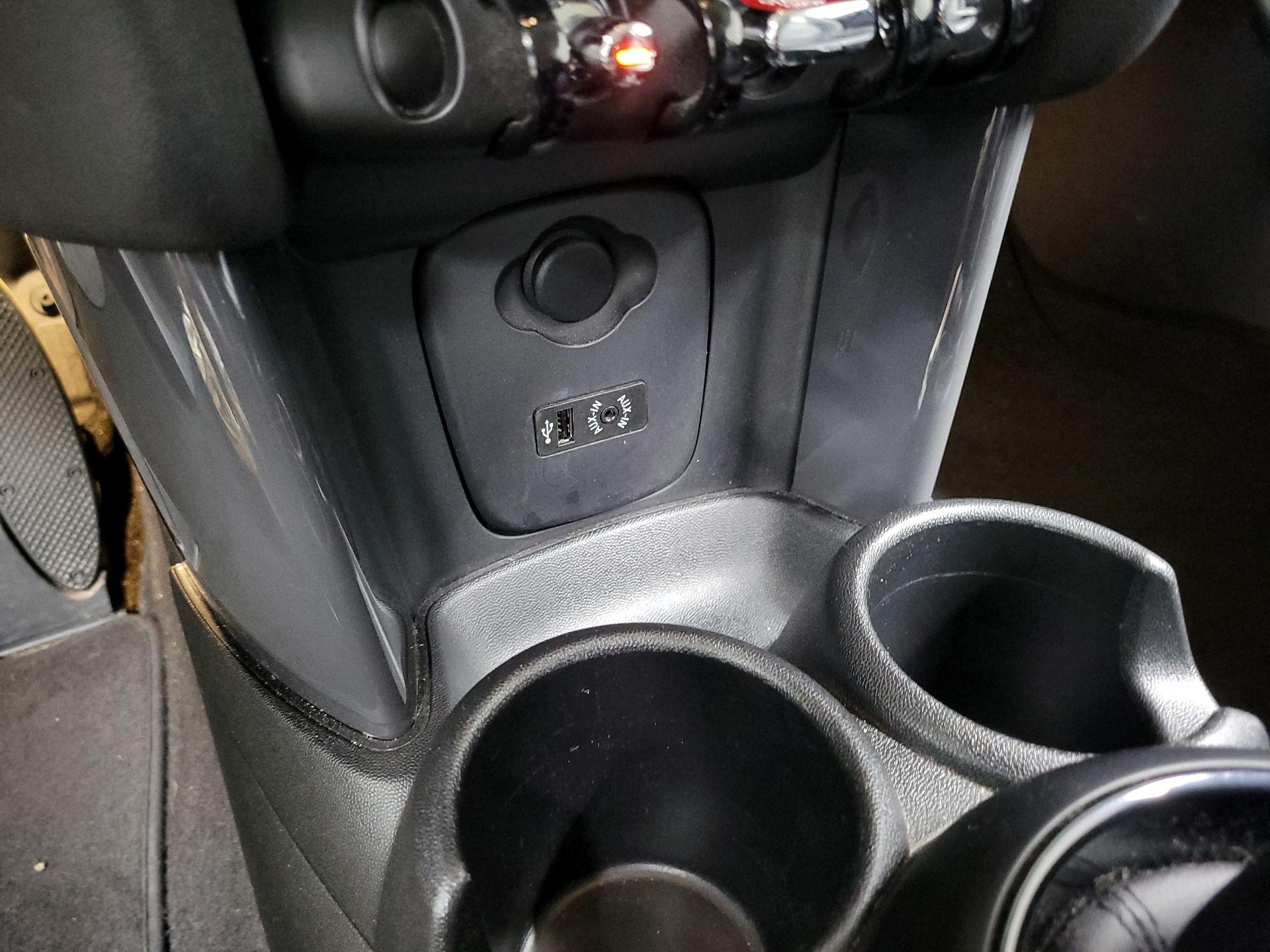 Thumbnail: 2017 MINI Cooper Hardtop - 17