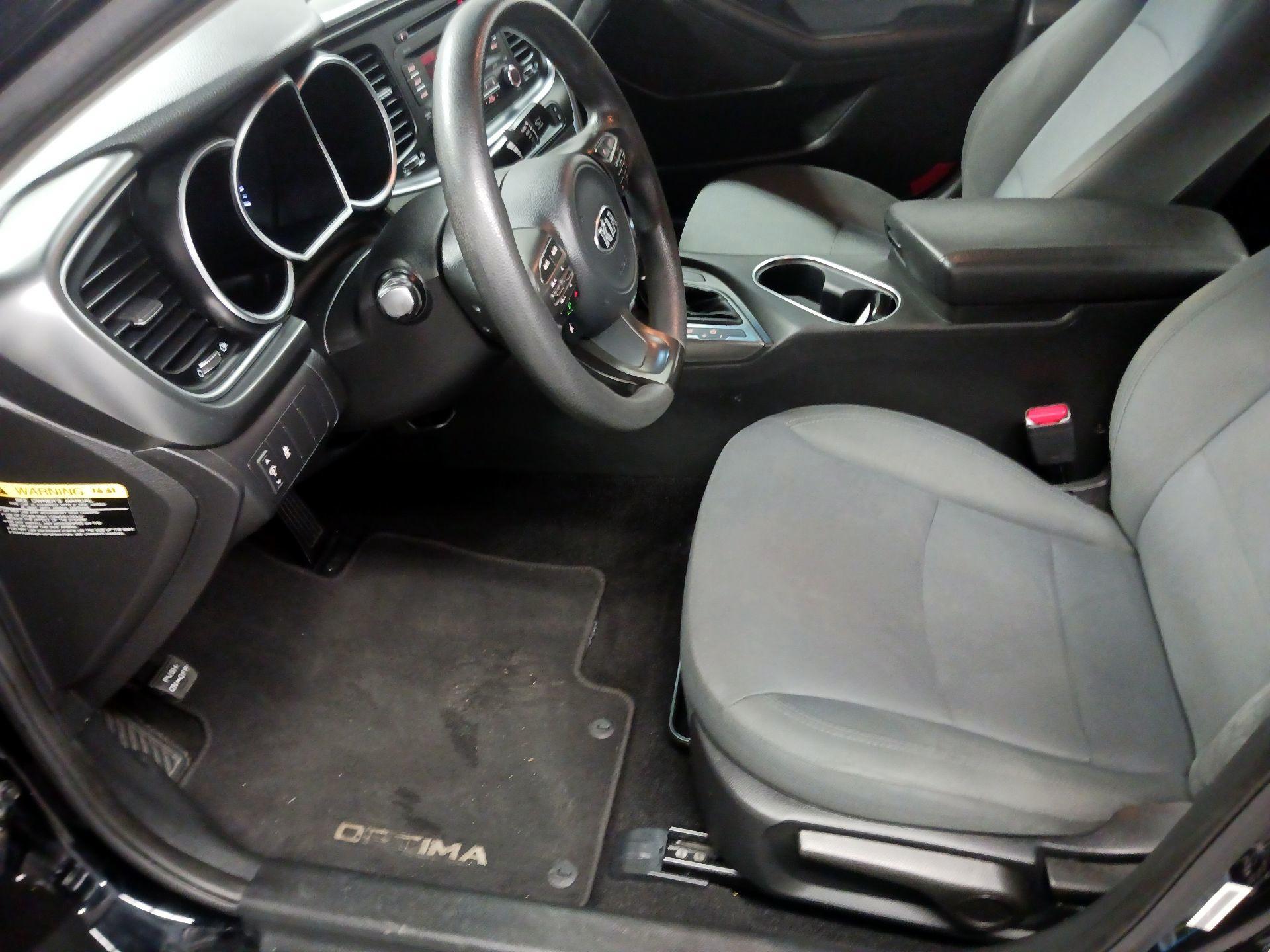 Thumbnail: 2015 Kia Optima - 11