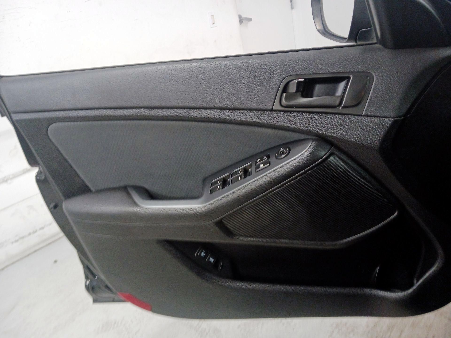 Thumbnail: 2015 Kia Optima - 12