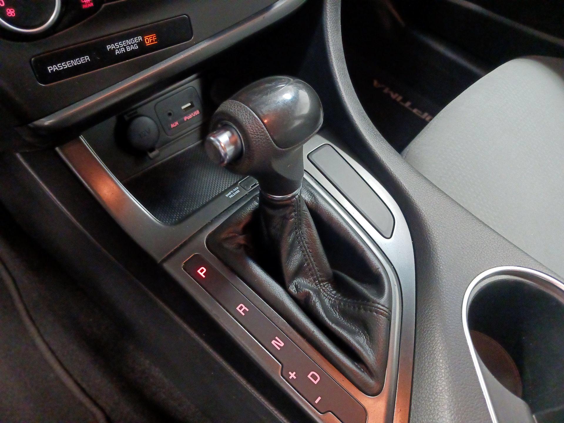 Thumbnail: 2015 Kia Optima - 15