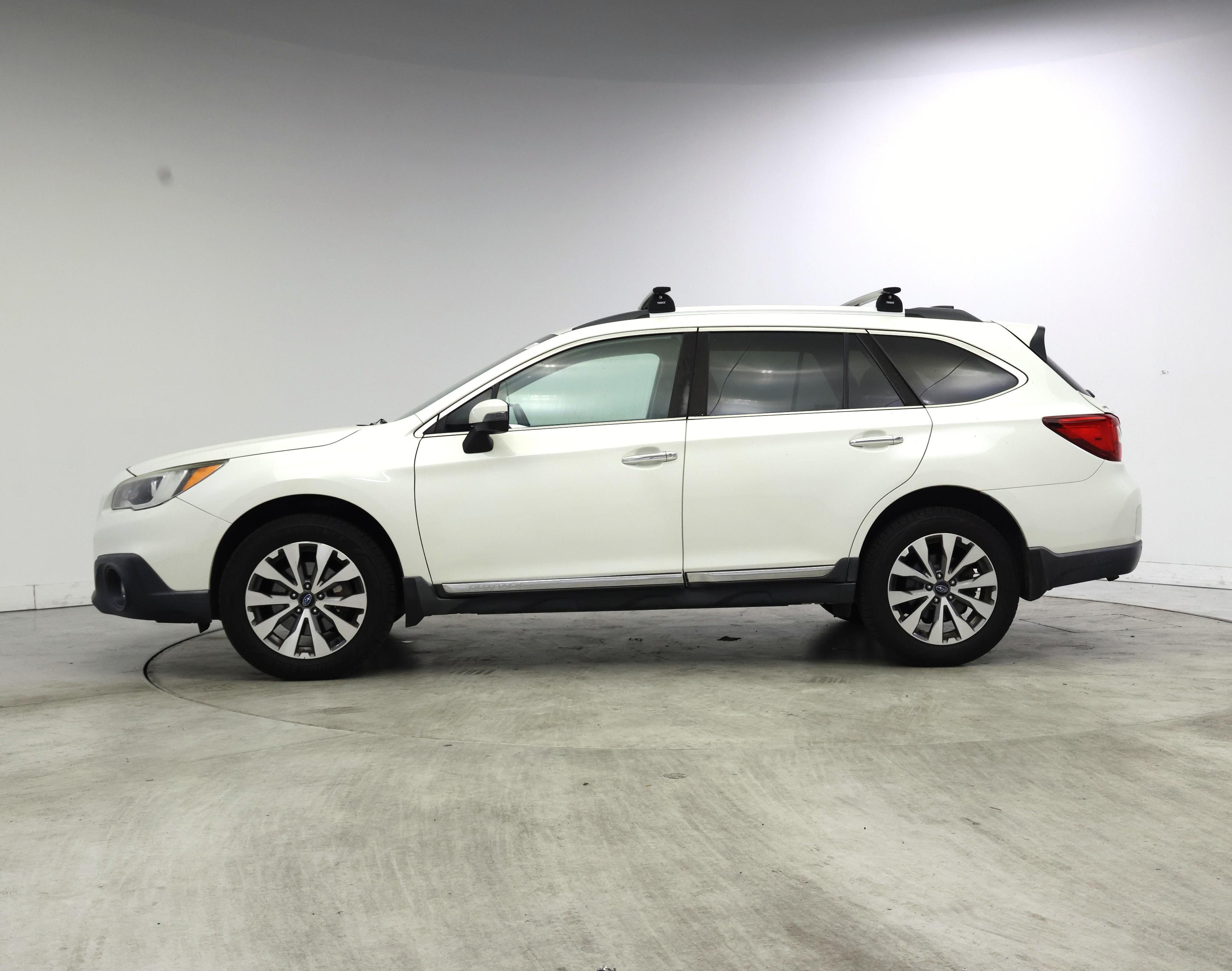 Thumbnail: 2017 Subaru Outback - 3