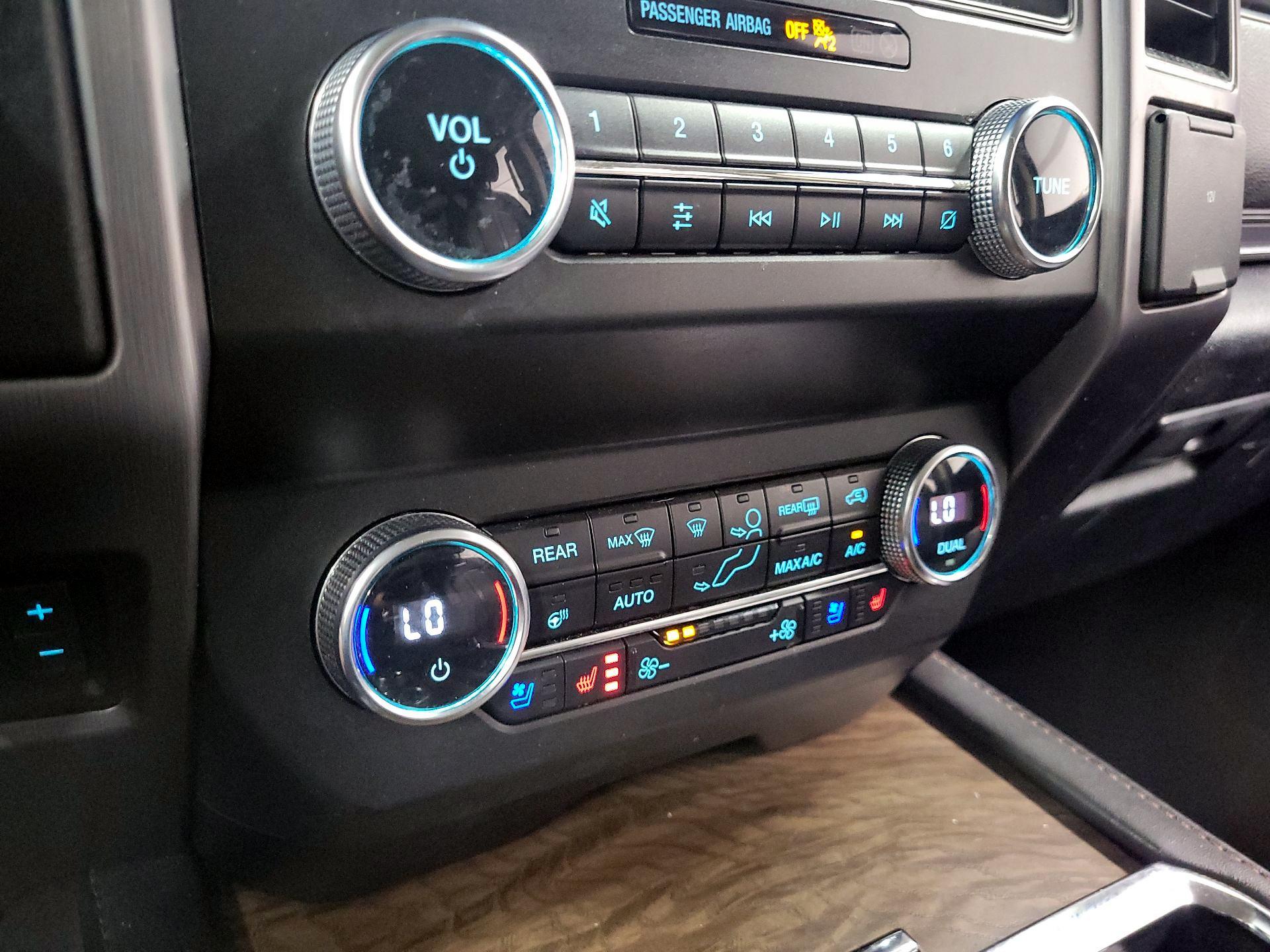 Thumbnail: 2020 Ford Expedition - 17