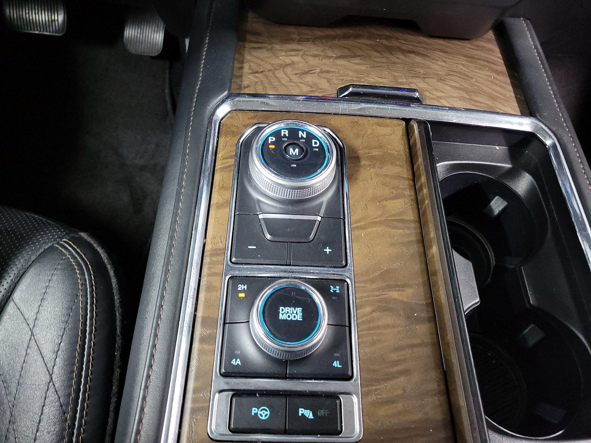 Thumbnail: 2020 Ford Expedition - 18