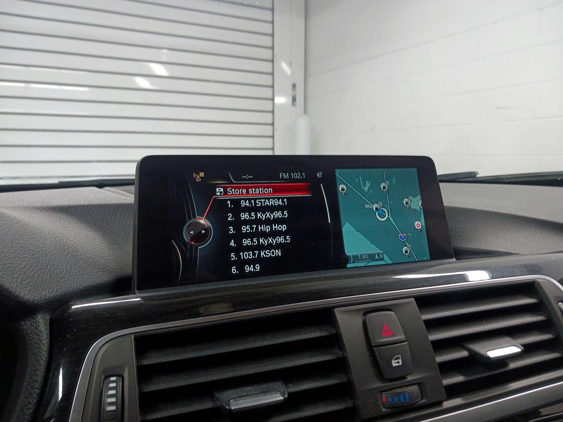 Thumbnail: 2016 BMW 3 Series - 13