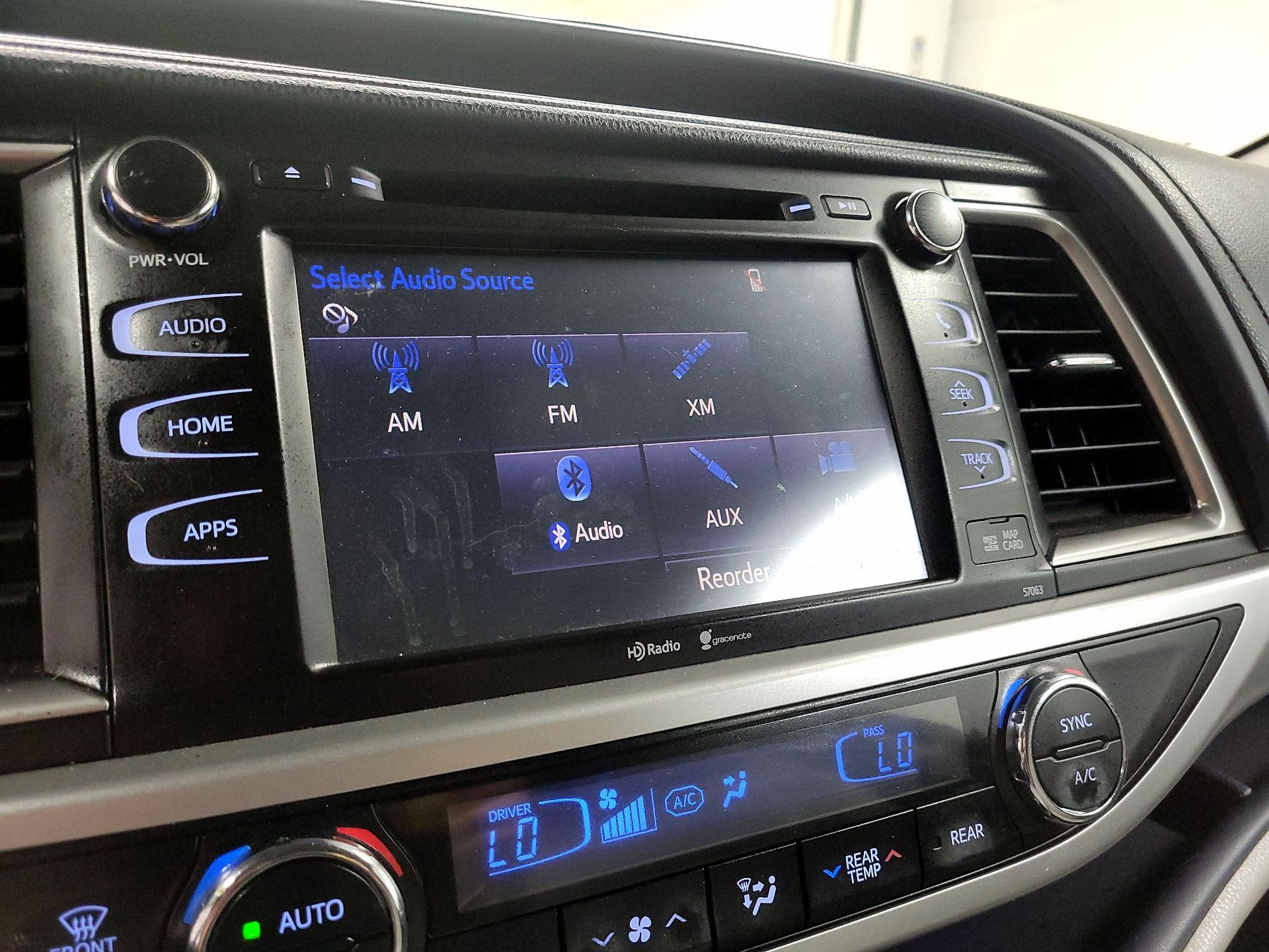 Thumbnail: 2014 Toyota Highlander - 13