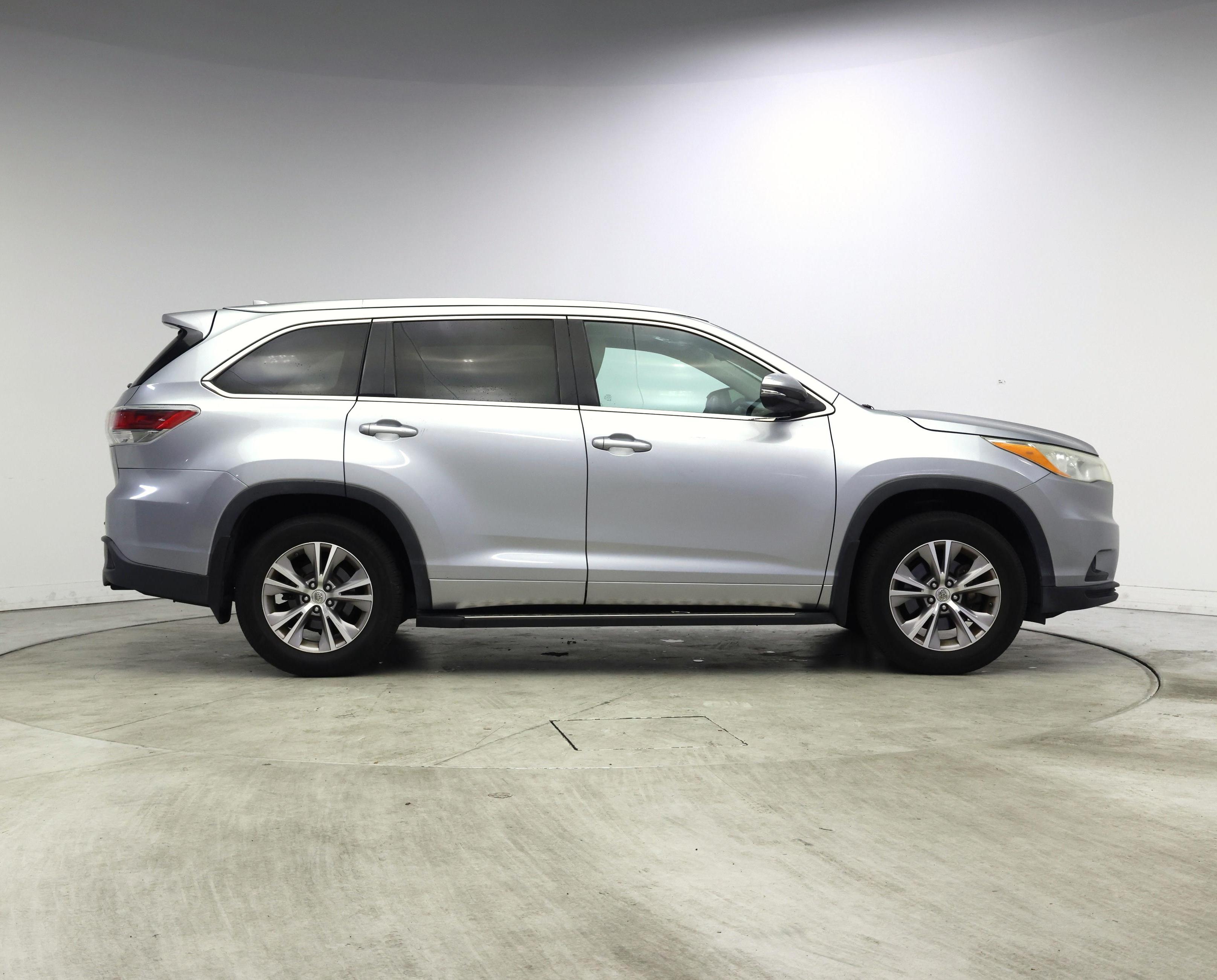 Thumbnail: 2014 Toyota Highlander - 7