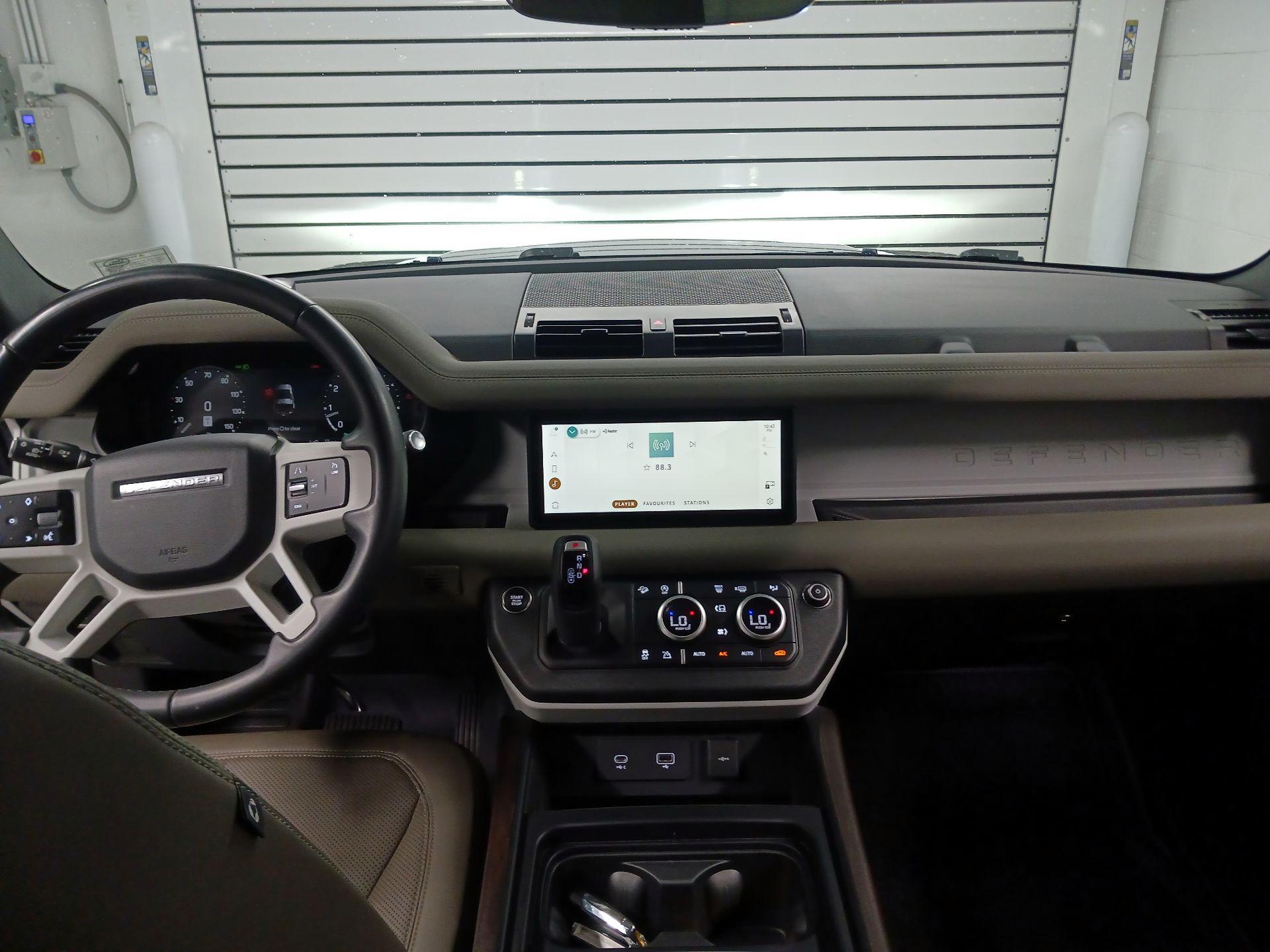 Thumbnail: 2023 Land Rover Defender - 9