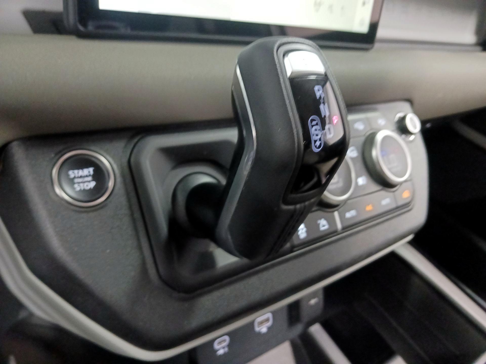 Thumbnail: 2023 Land Rover Defender - 15