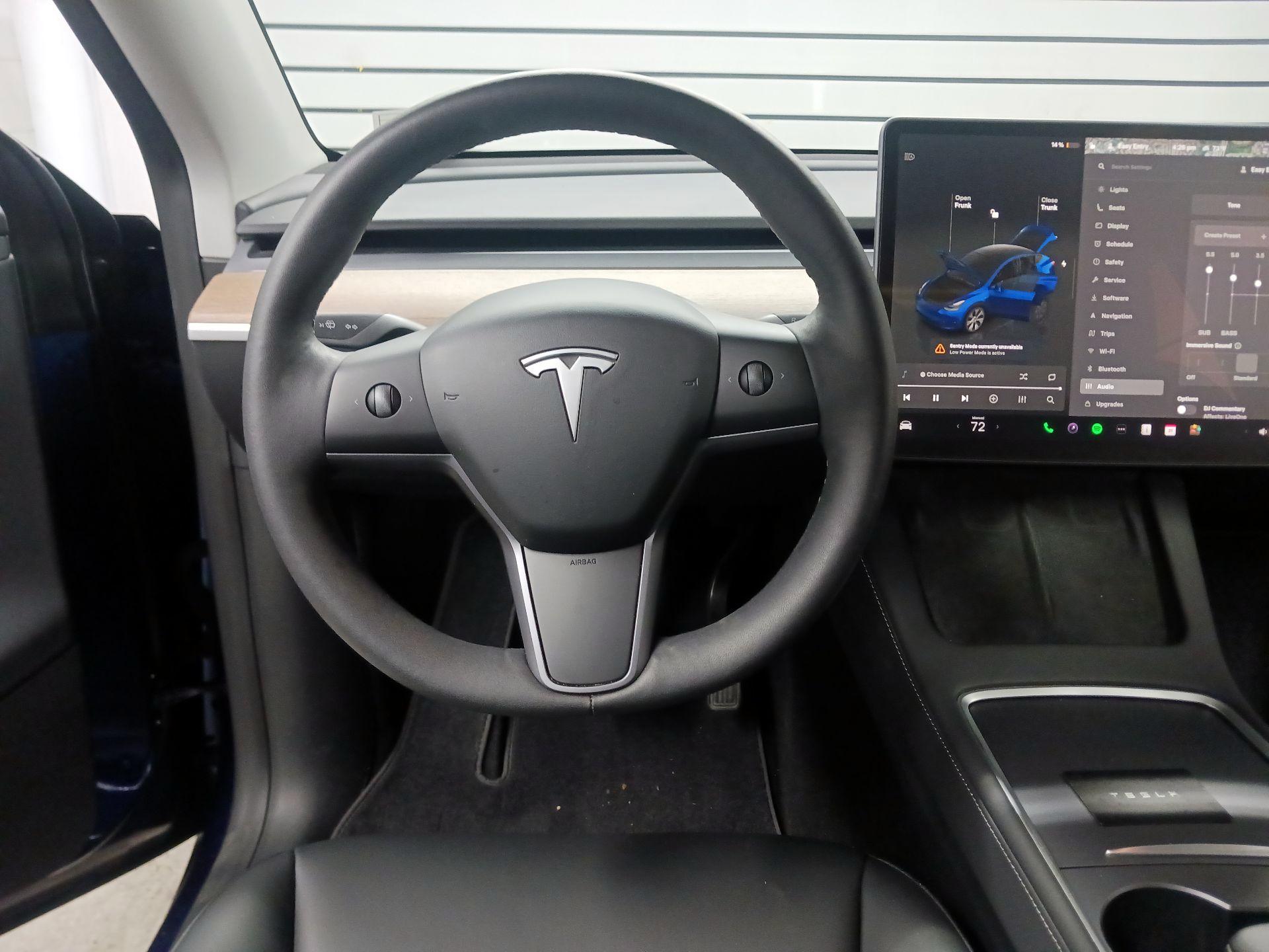 Thumbnail: 2023 Tesla Model Y - 10