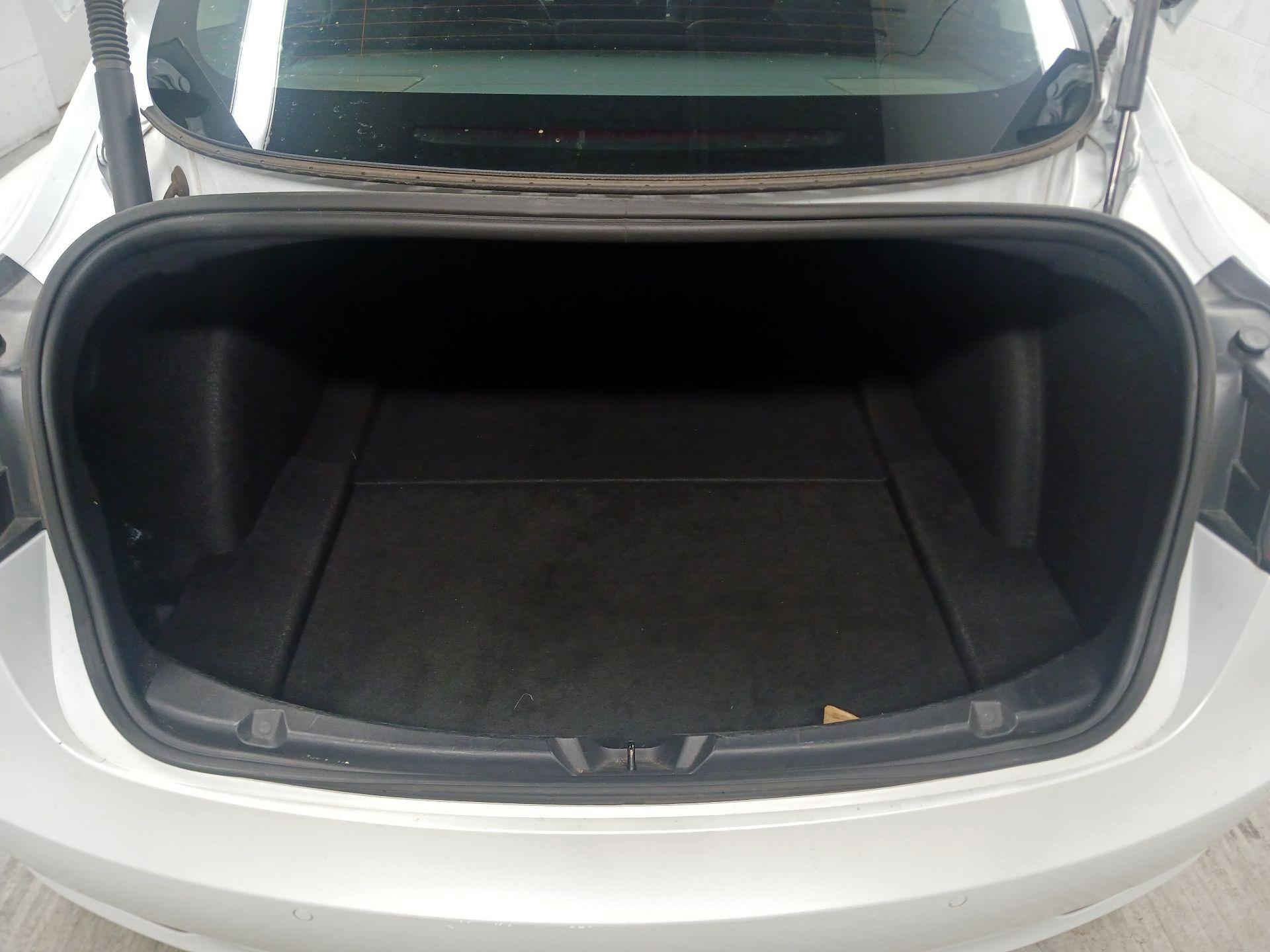 Thumbnail: 2021 Tesla Model 3 - 17