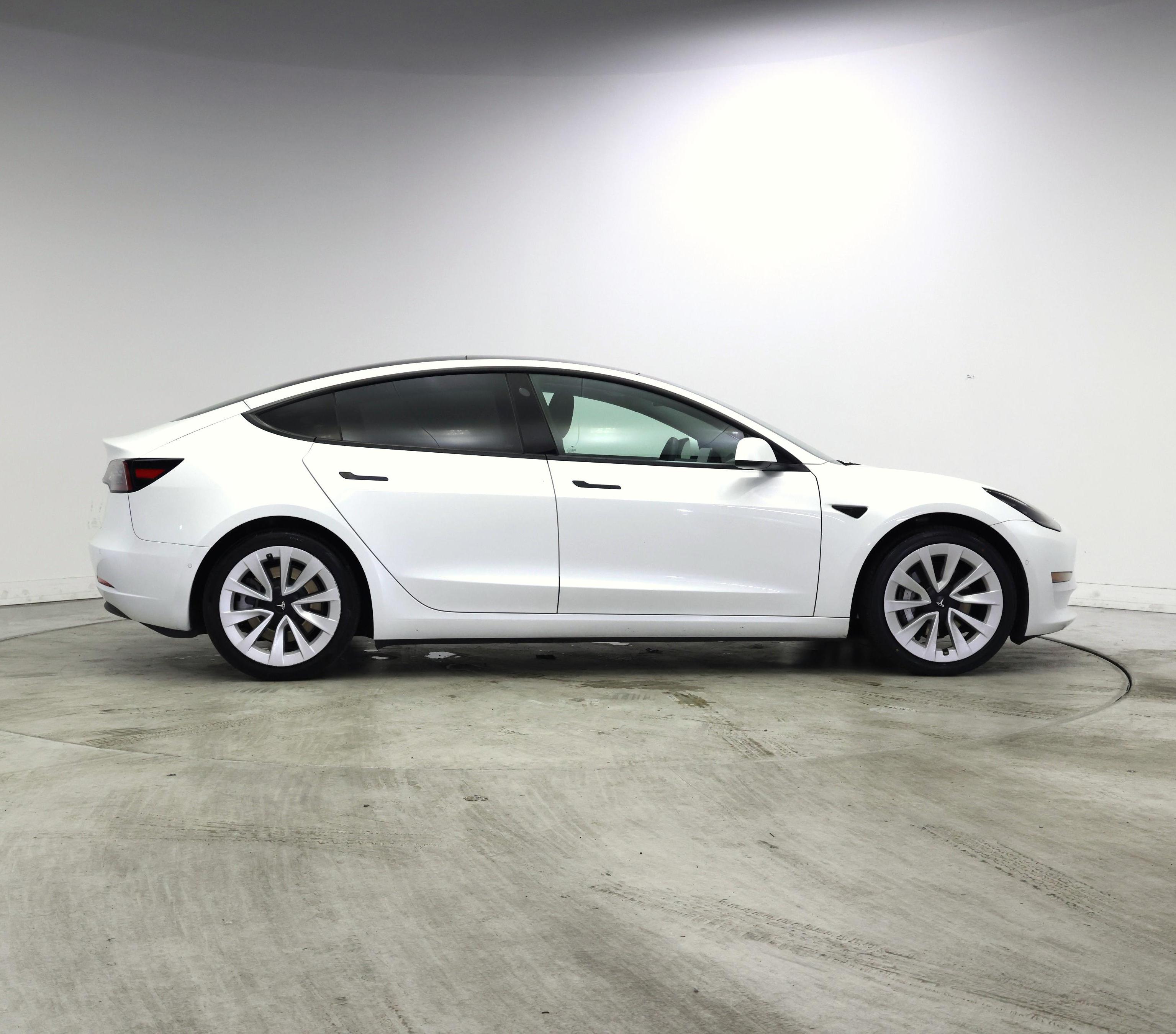 Thumbnail: 2021 Tesla Model 3 - 7