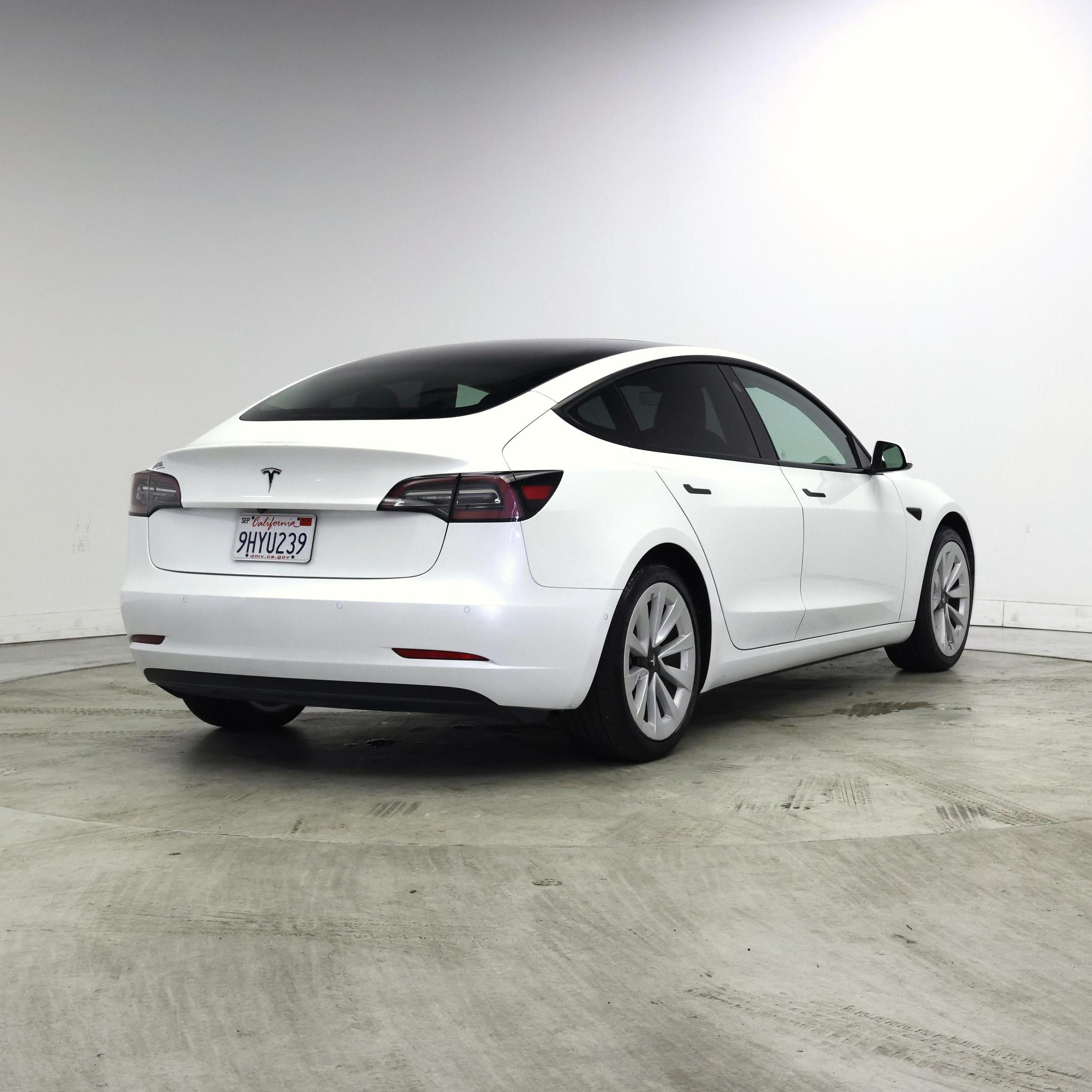 Thumbnail: 2021 Tesla Model 3 - 8