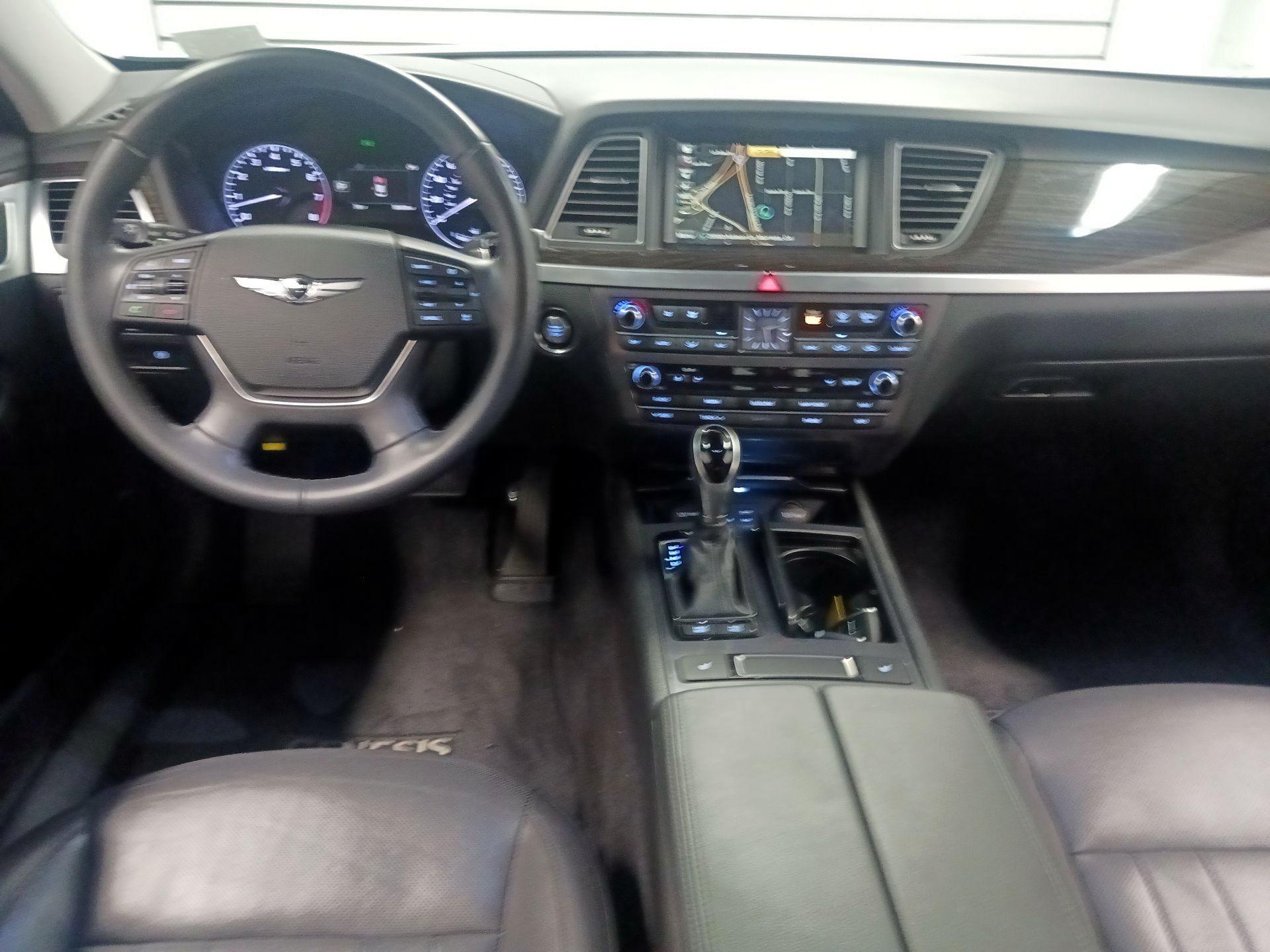 Thumbnail: 2017 Genesis G80 - 9