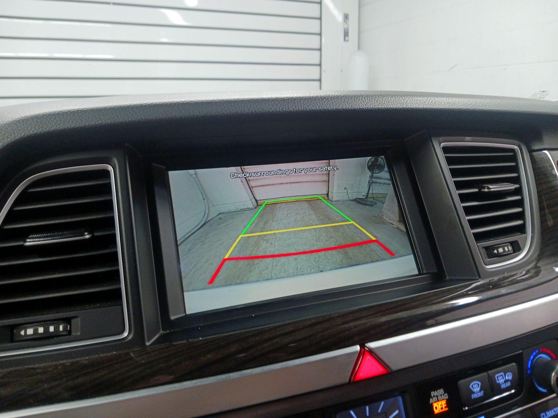 Thumbnail: 2017 Genesis G80 - 15