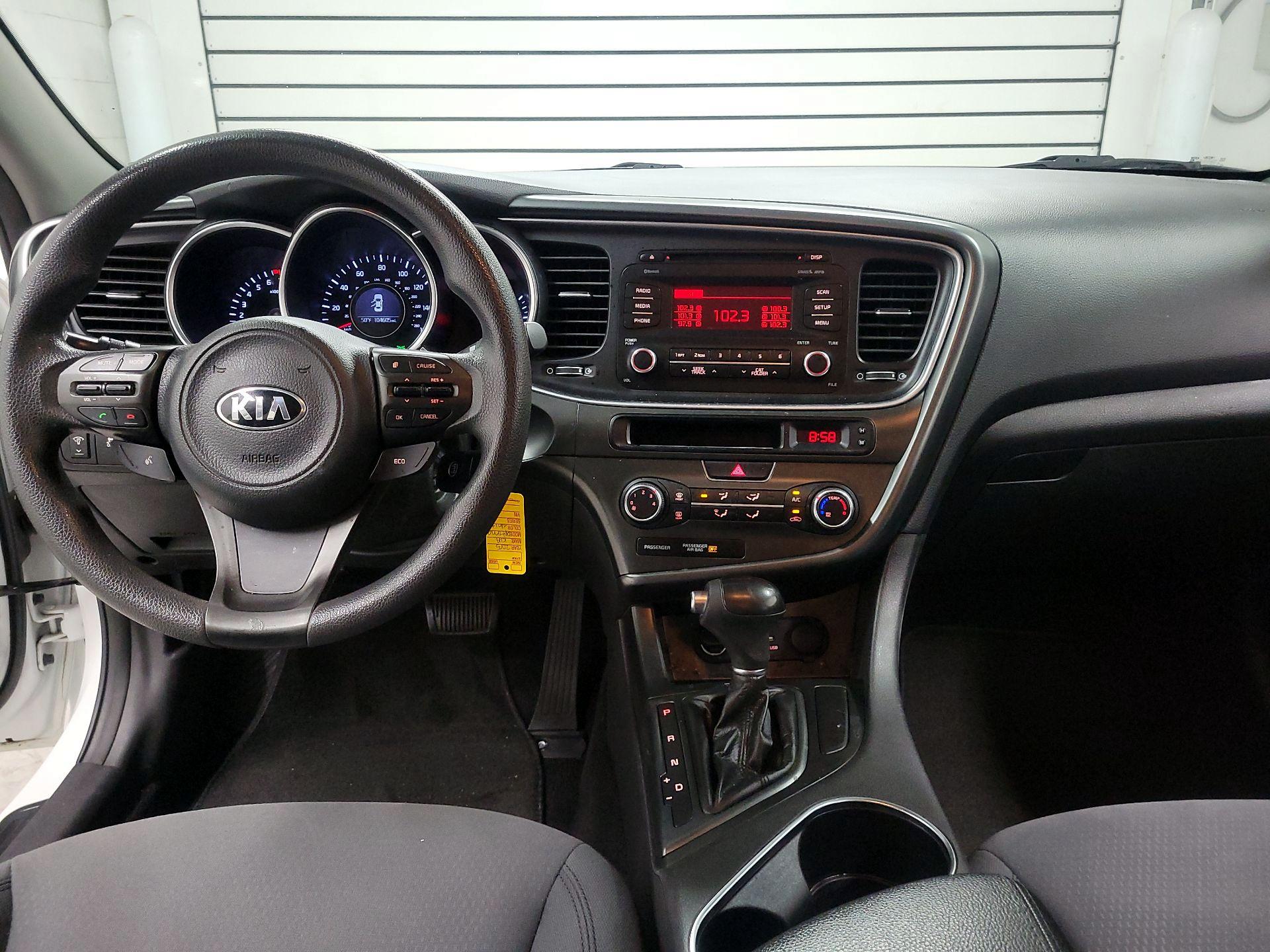 Thumbnail: 2015 Kia Optima - 9