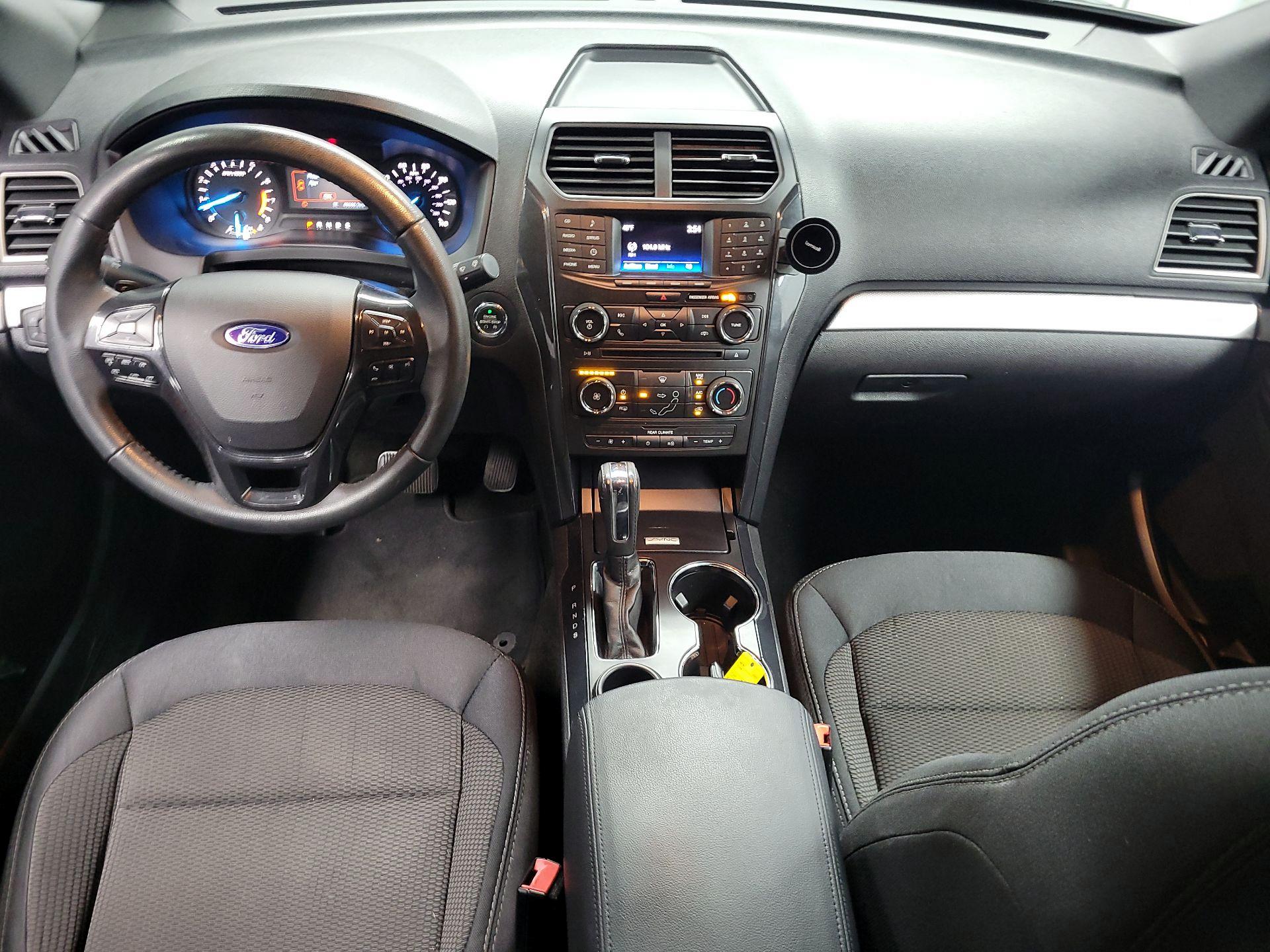 Thumbnail: 2017 Ford Explorer - 9