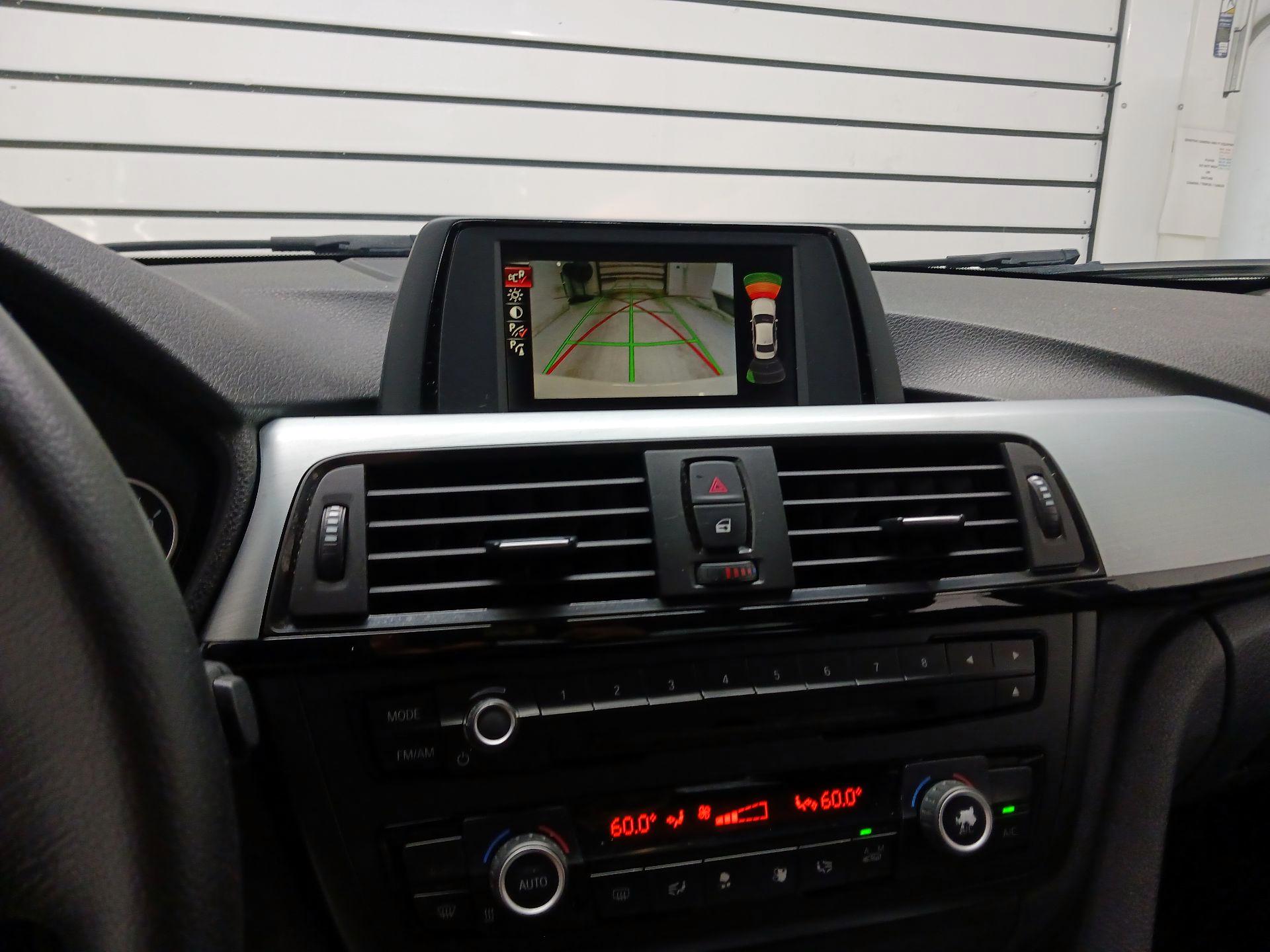 Thumbnail: 2015 BMW 3 Series - 13