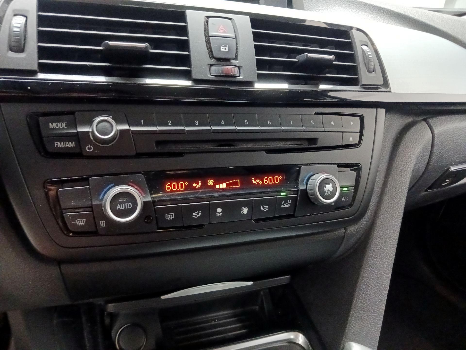 Thumbnail: 2015 BMW 3 Series - 15