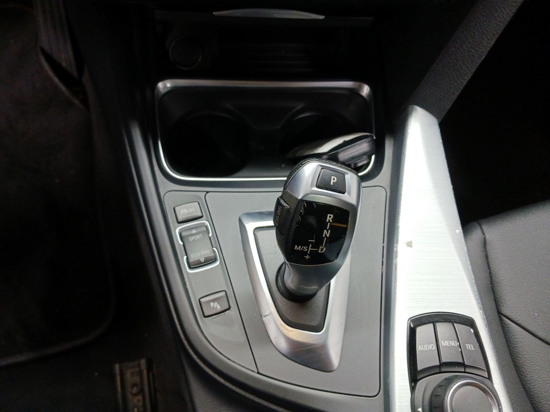 Thumbnail: 2015 BMW 3 Series - 16