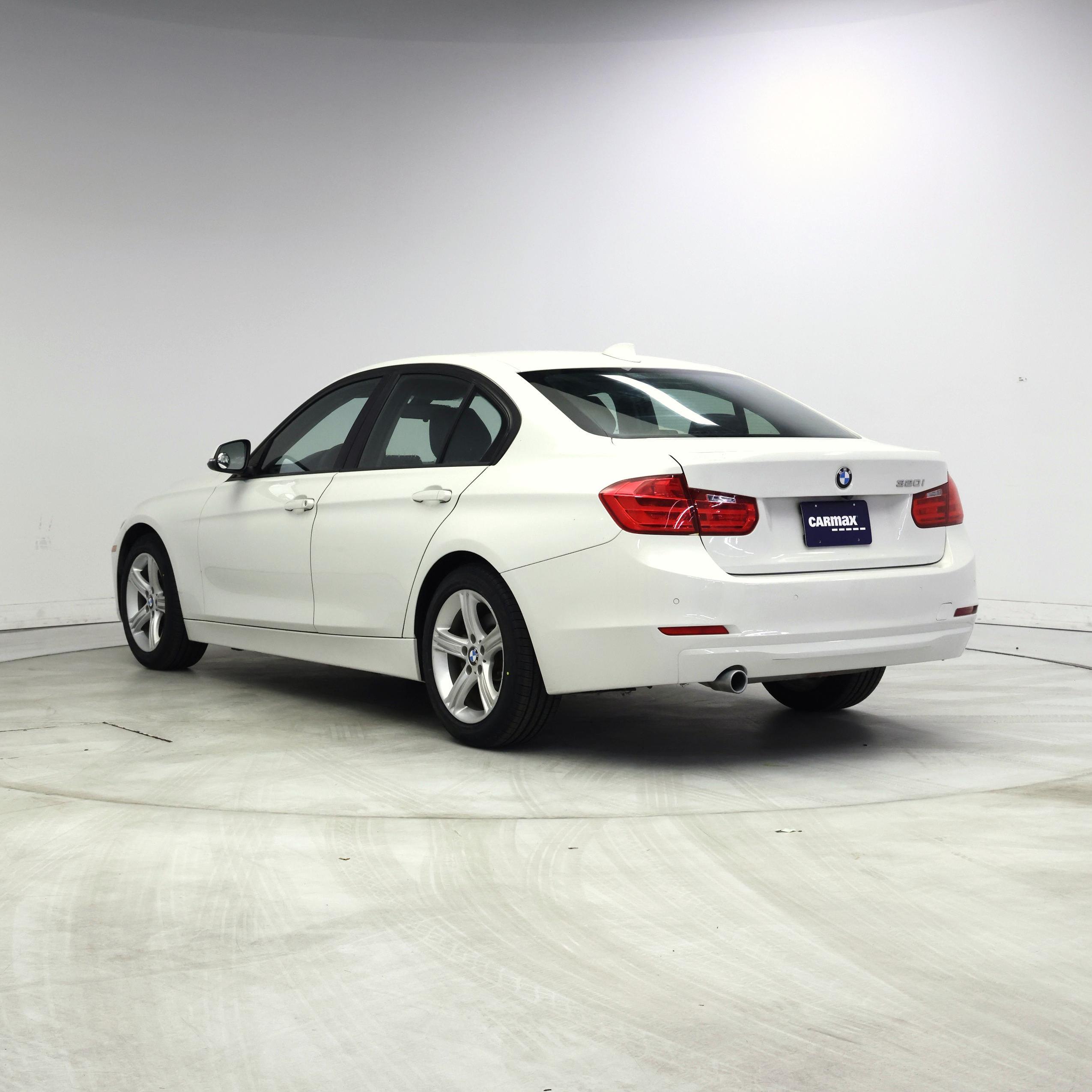 Thumbnail: 2015 BMW 3 Series - 2