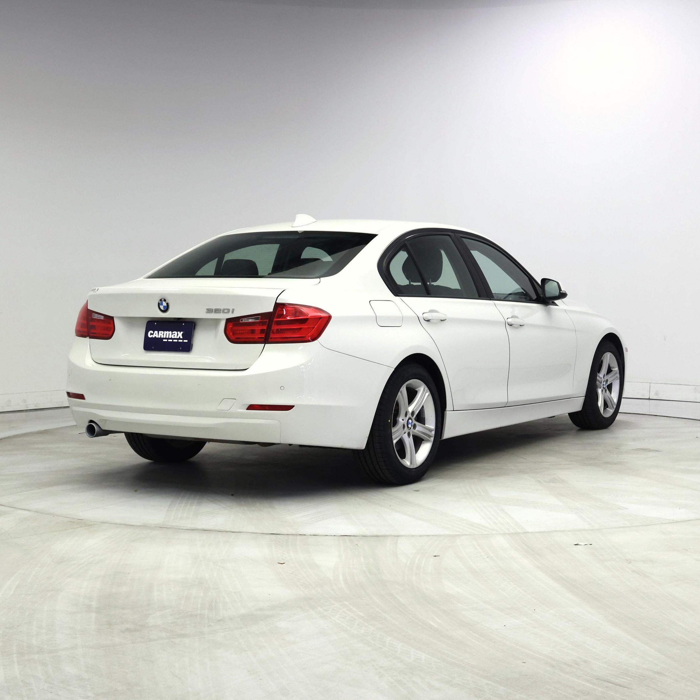 Thumbnail: 2015 BMW 3 Series - 8