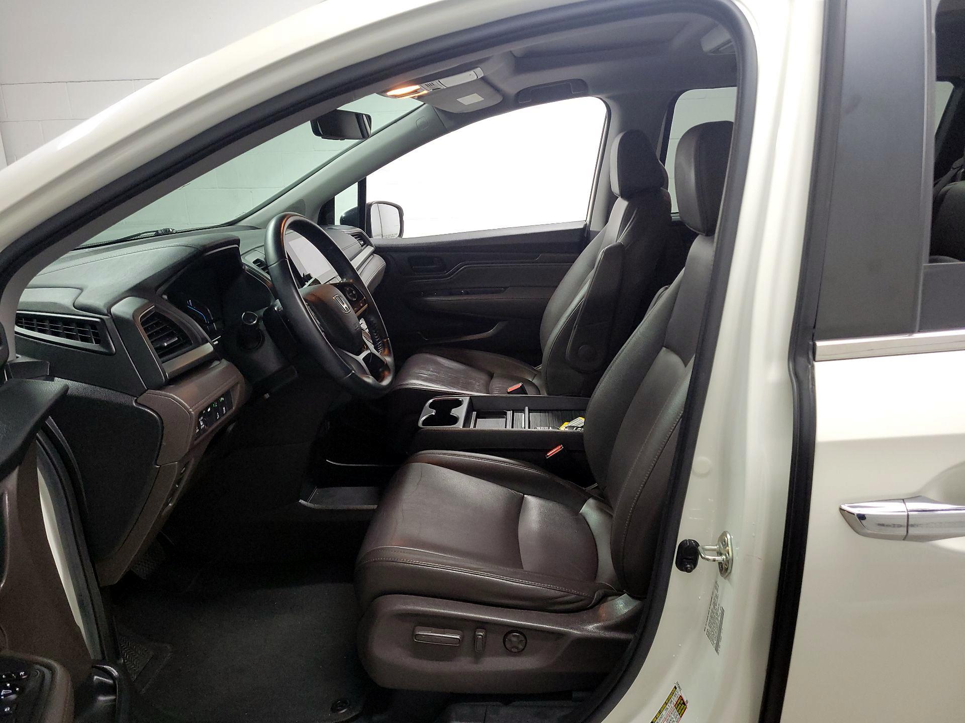 Thumbnail: 2019 Honda Odyssey - 11