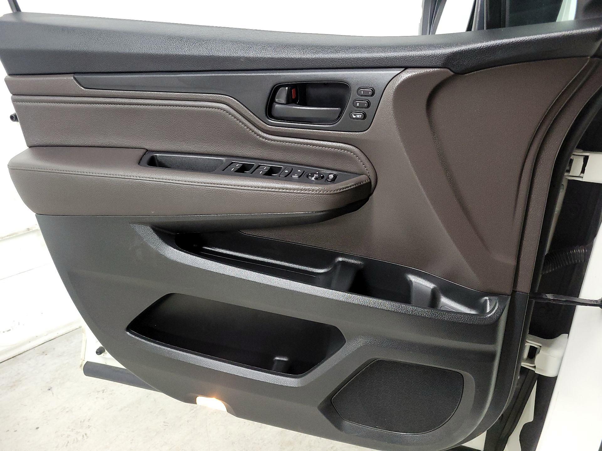 Thumbnail: 2019 Honda Odyssey - 12