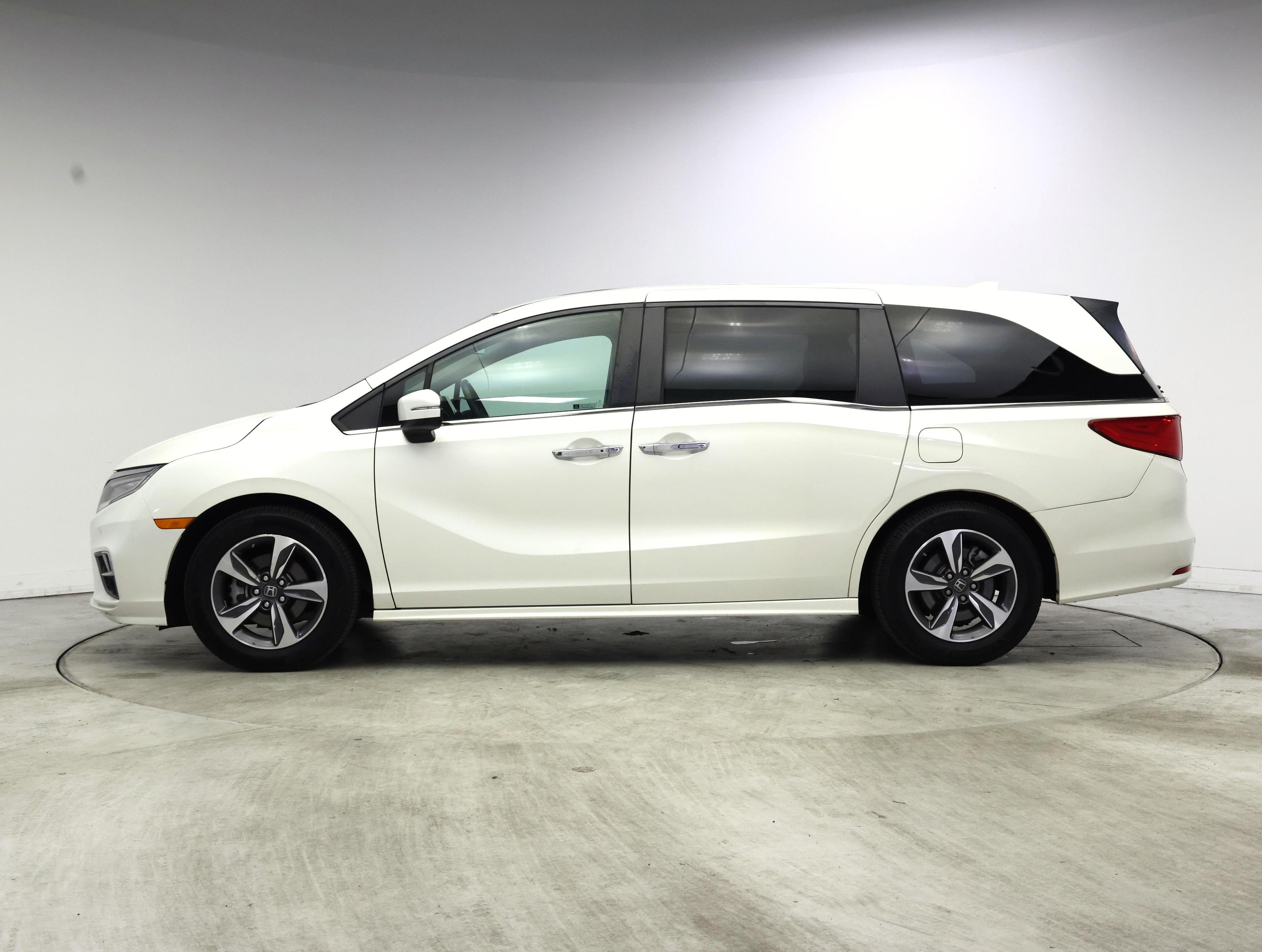 Thumbnail: 2019 Honda Odyssey - 3
