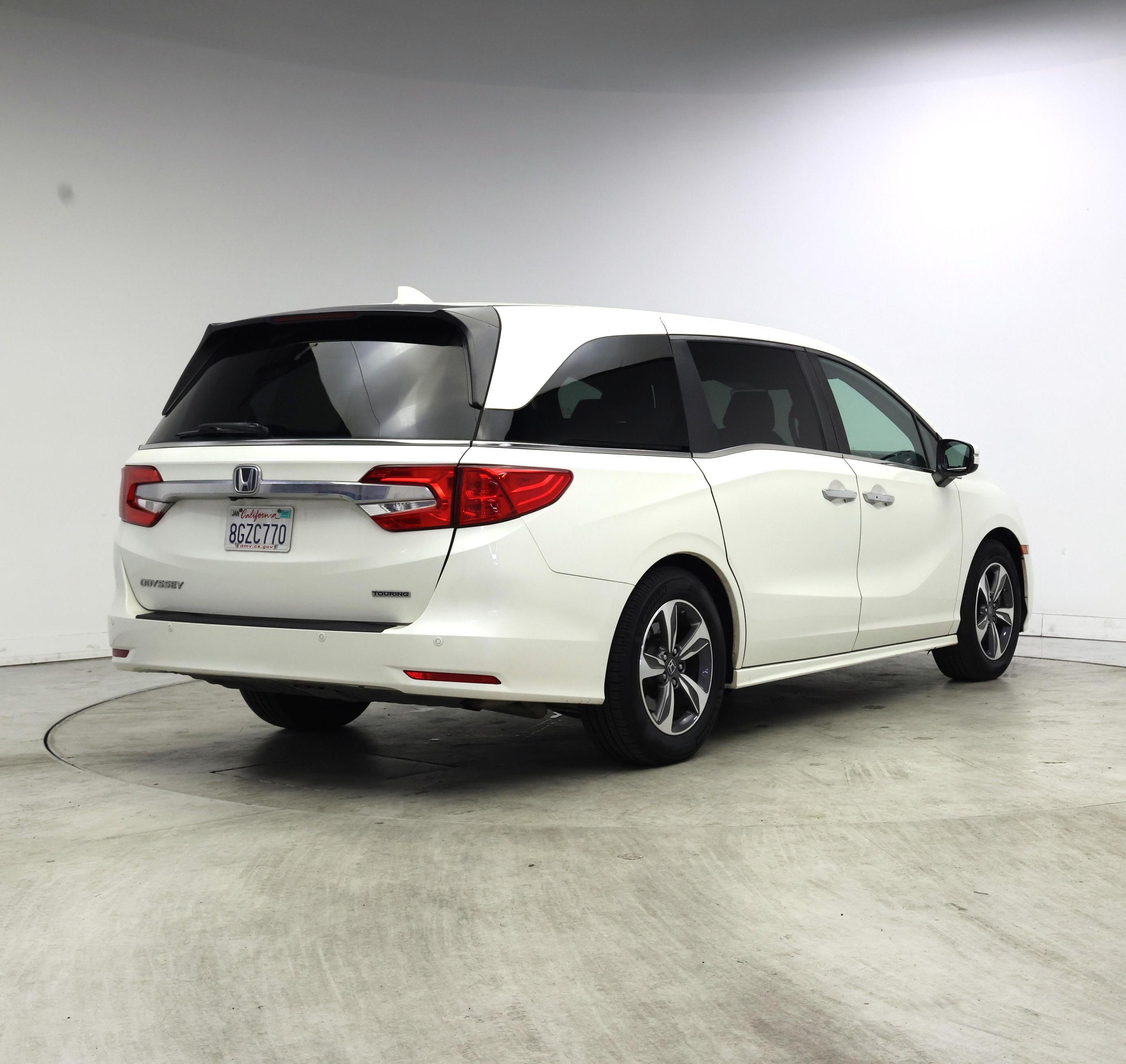 Thumbnail: 2019 Honda Odyssey - 8