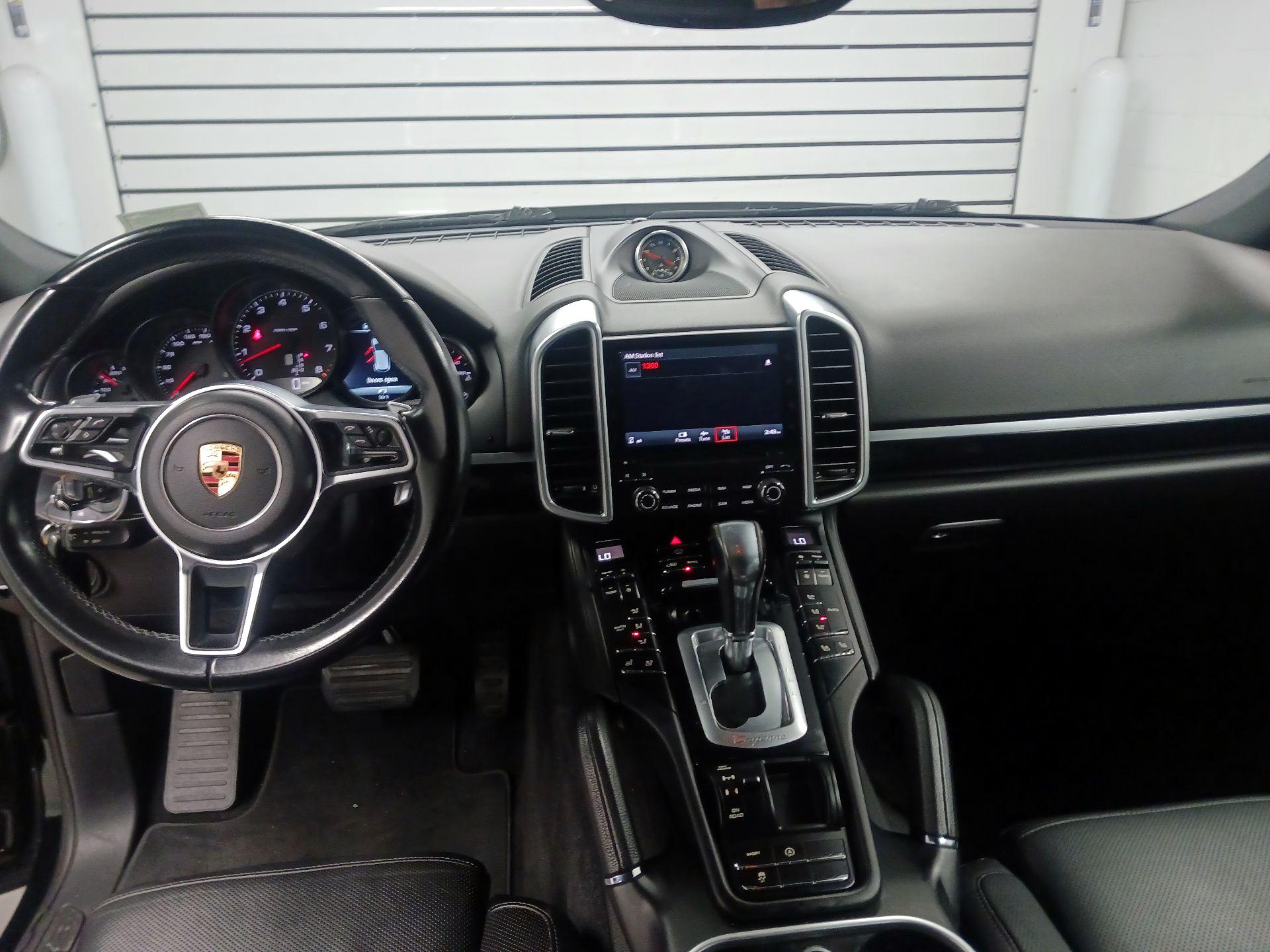 Thumbnail: 2017 Porsche Cayenne - 9