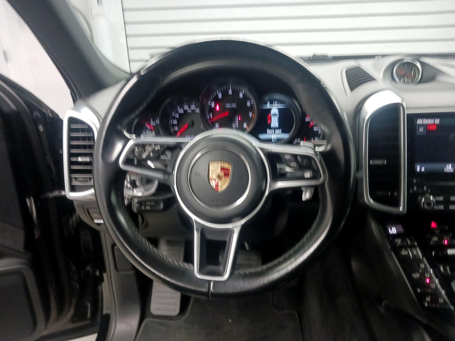 Thumbnail: 2017 Porsche Cayenne - 10