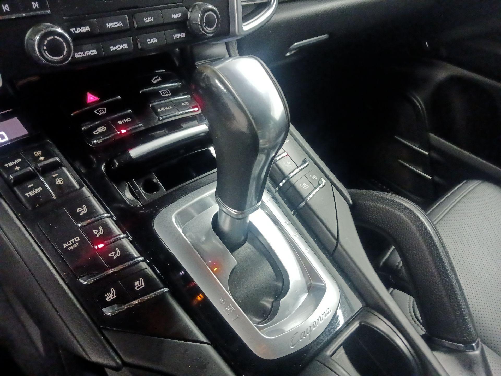 Thumbnail: 2017 Porsche Cayenne - 15