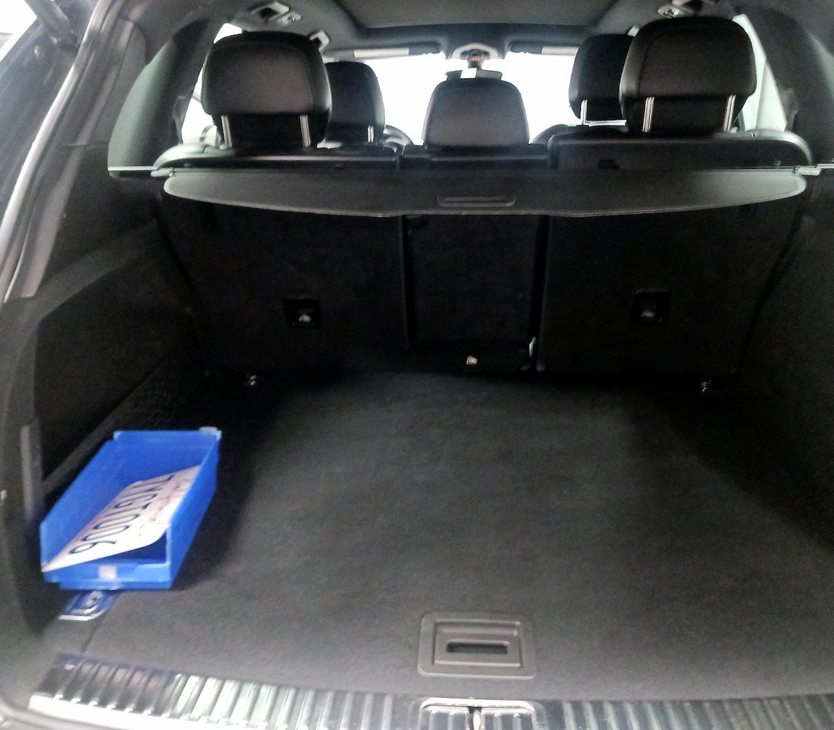 Trunk/Cargo (Seats Up)
