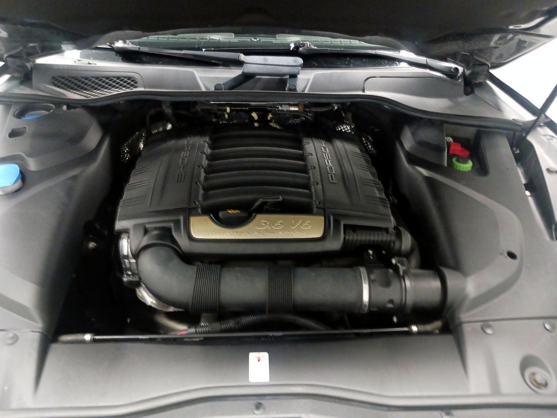 Thumbnail: 2017 Porsche Cayenne - 17