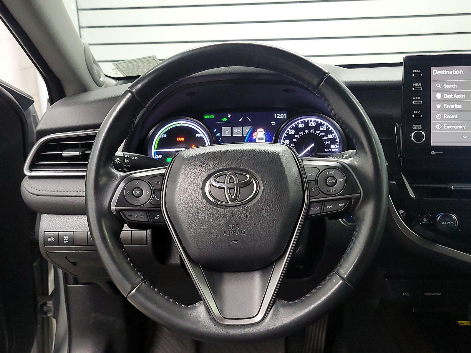 2022 Toyota Camry XSE - Photo 11
