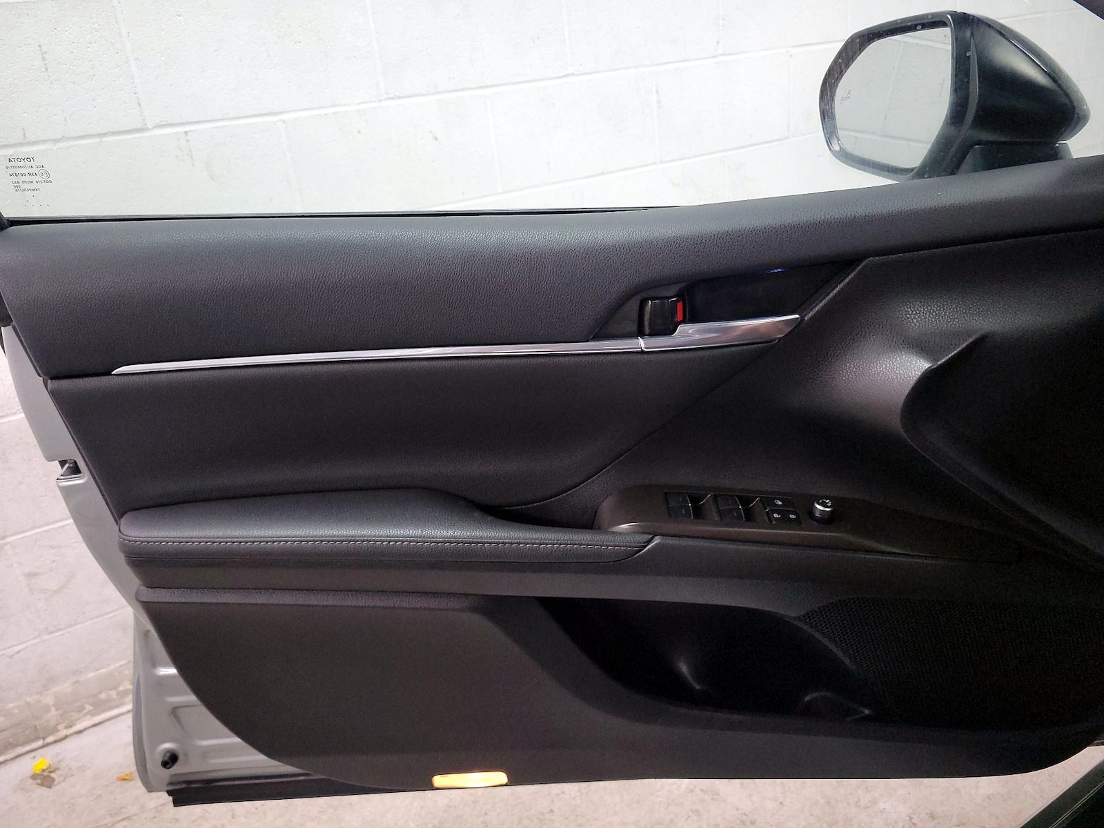 2022 Toyota Camry XSE - Photo 13